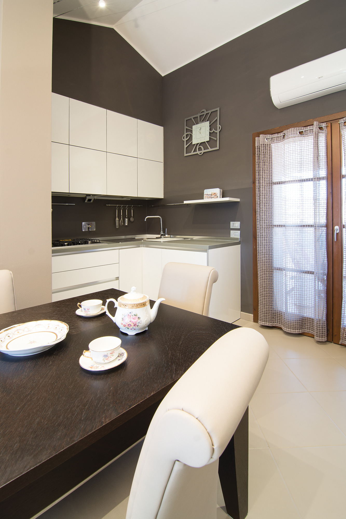 几何形状阁楼 | 从冷漠到温馨的蜕变-46