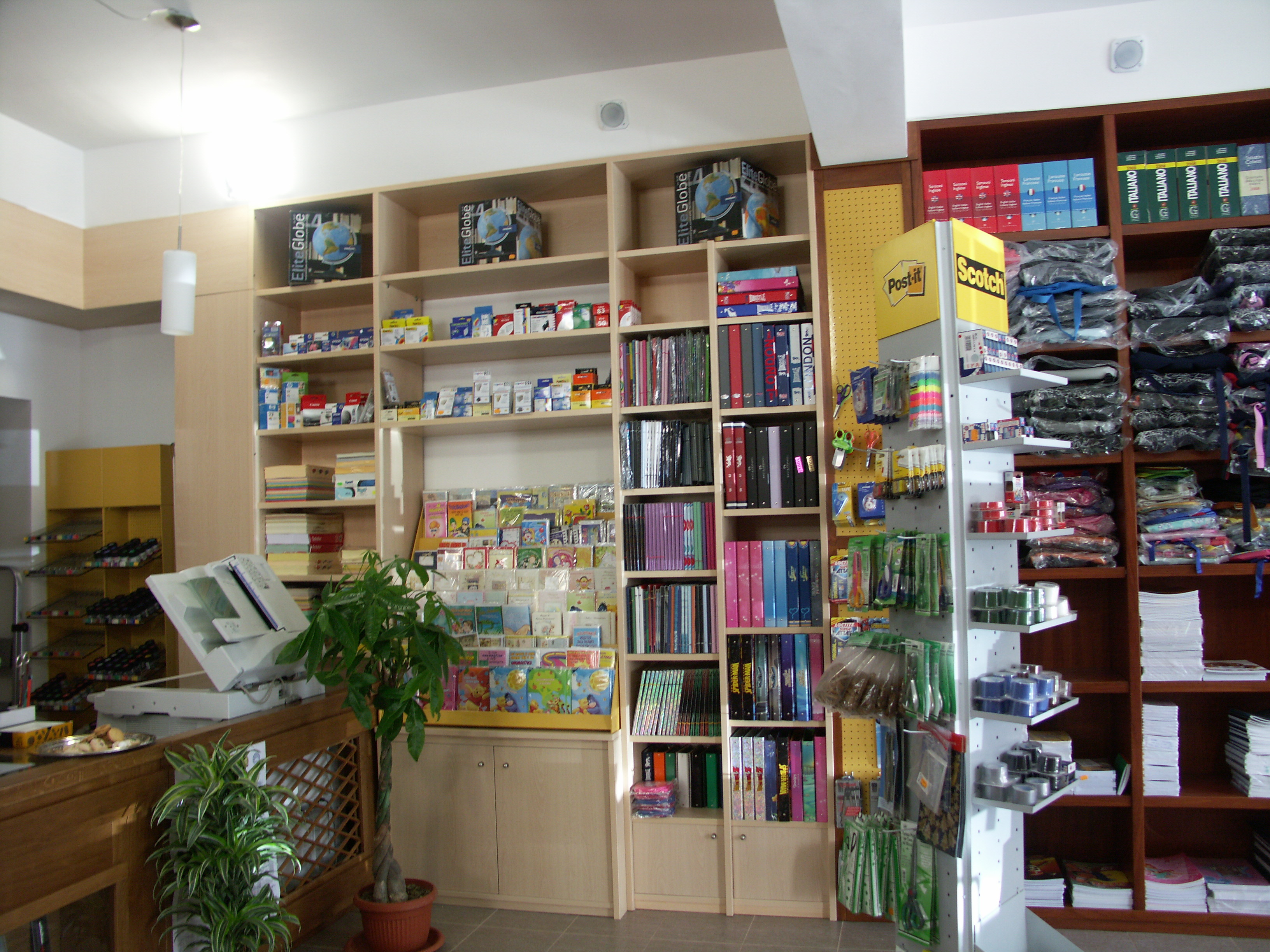 2008 年完成的 Minnella 书店室内设计-3