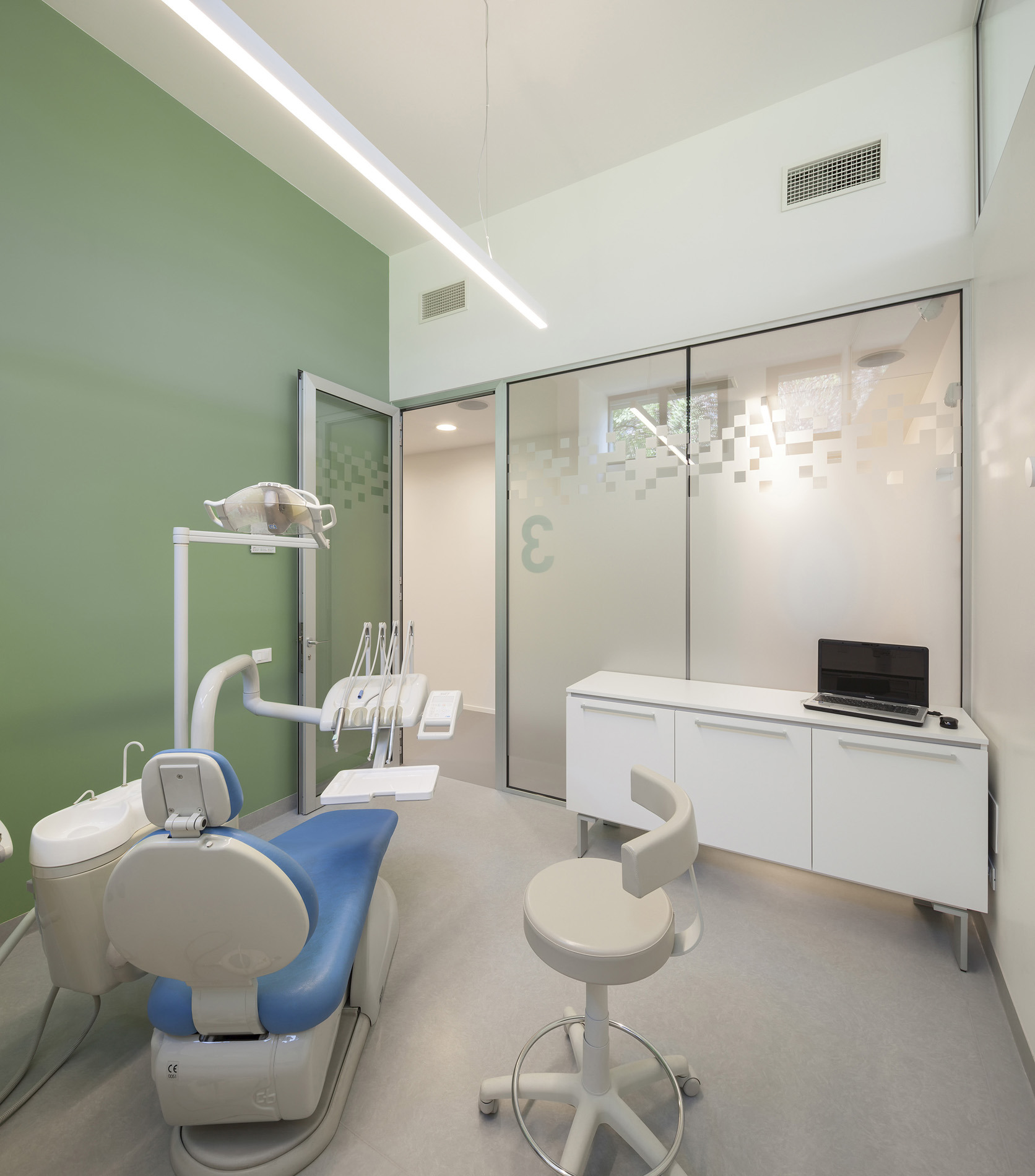 Cantarella 牙科诊所 | 自然光与色彩的巧妙运用-14