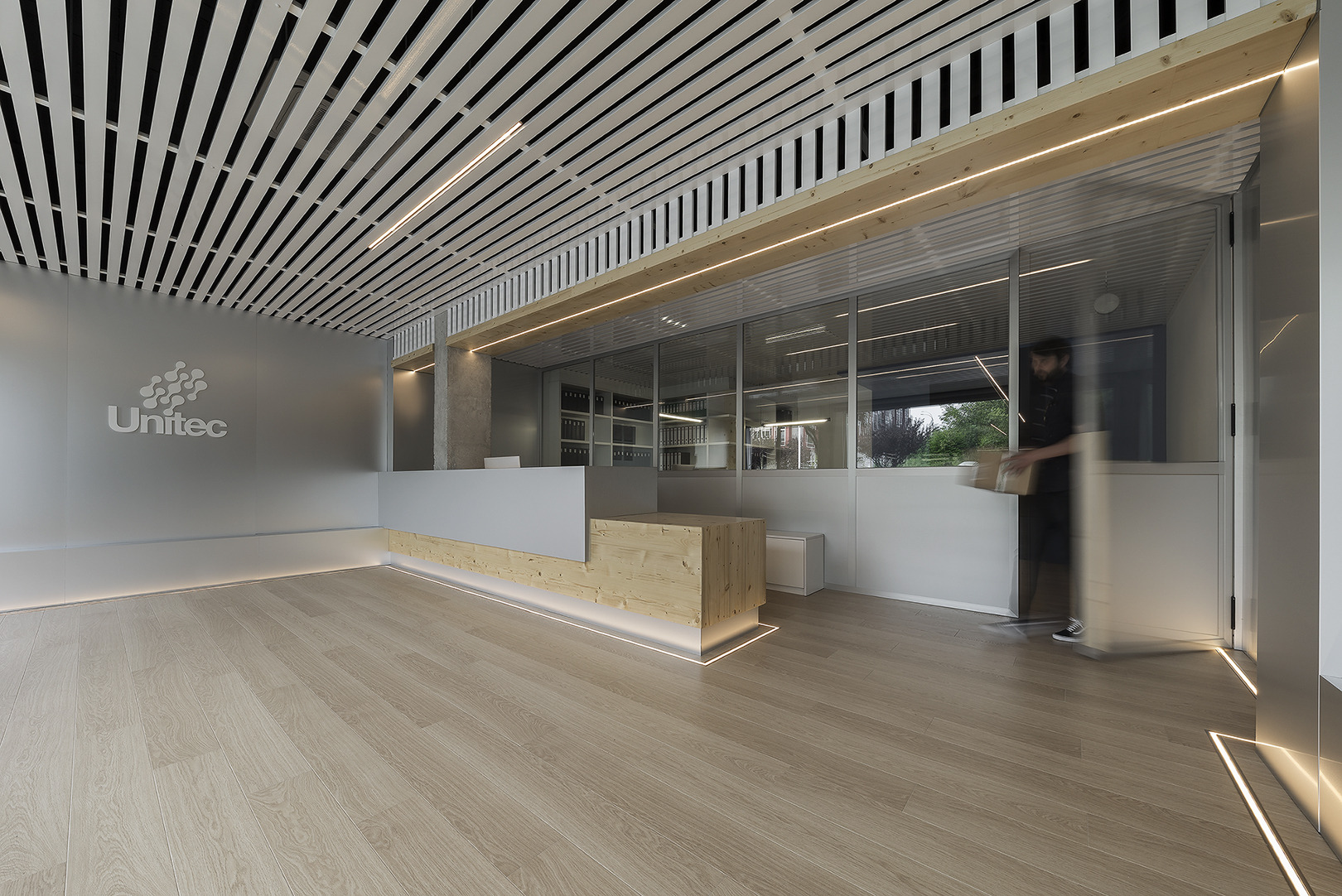 Unitec 维修中心·现代办公空间的巧妙设计-3