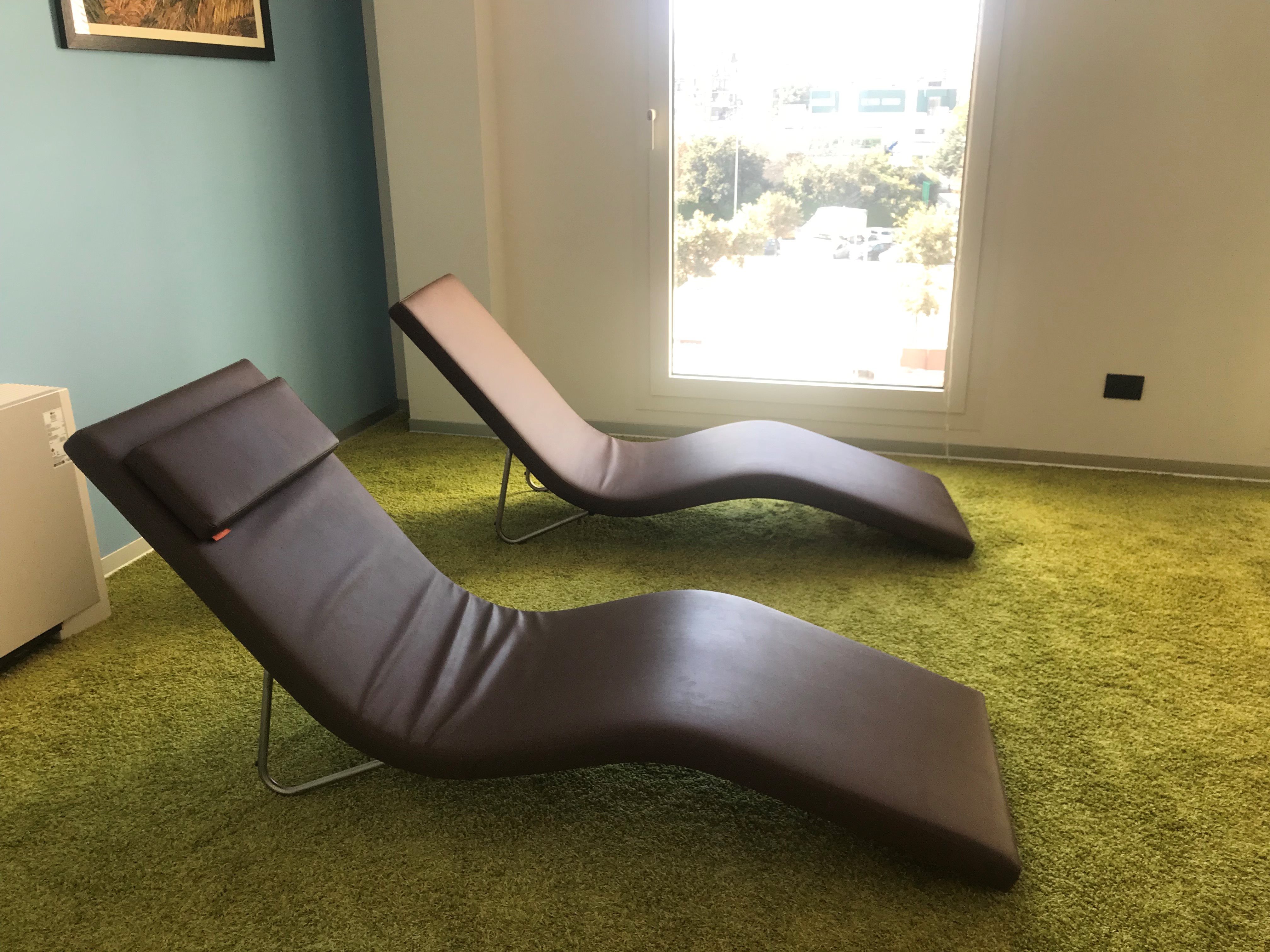 电信公司总部打造高效休闲办公空间-11