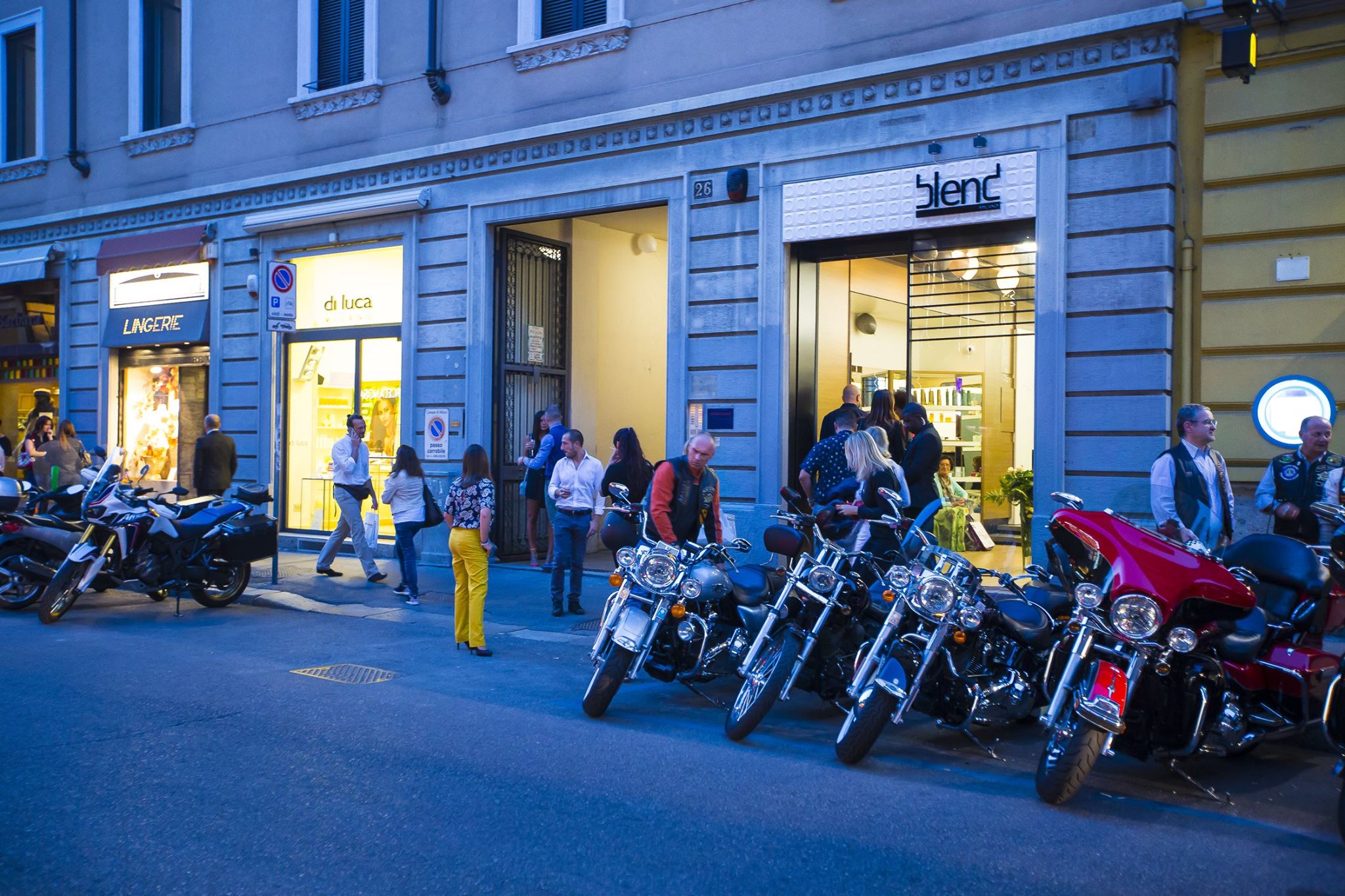 2016 年完成的木结构展示厅 | 创新室内设计展现-14