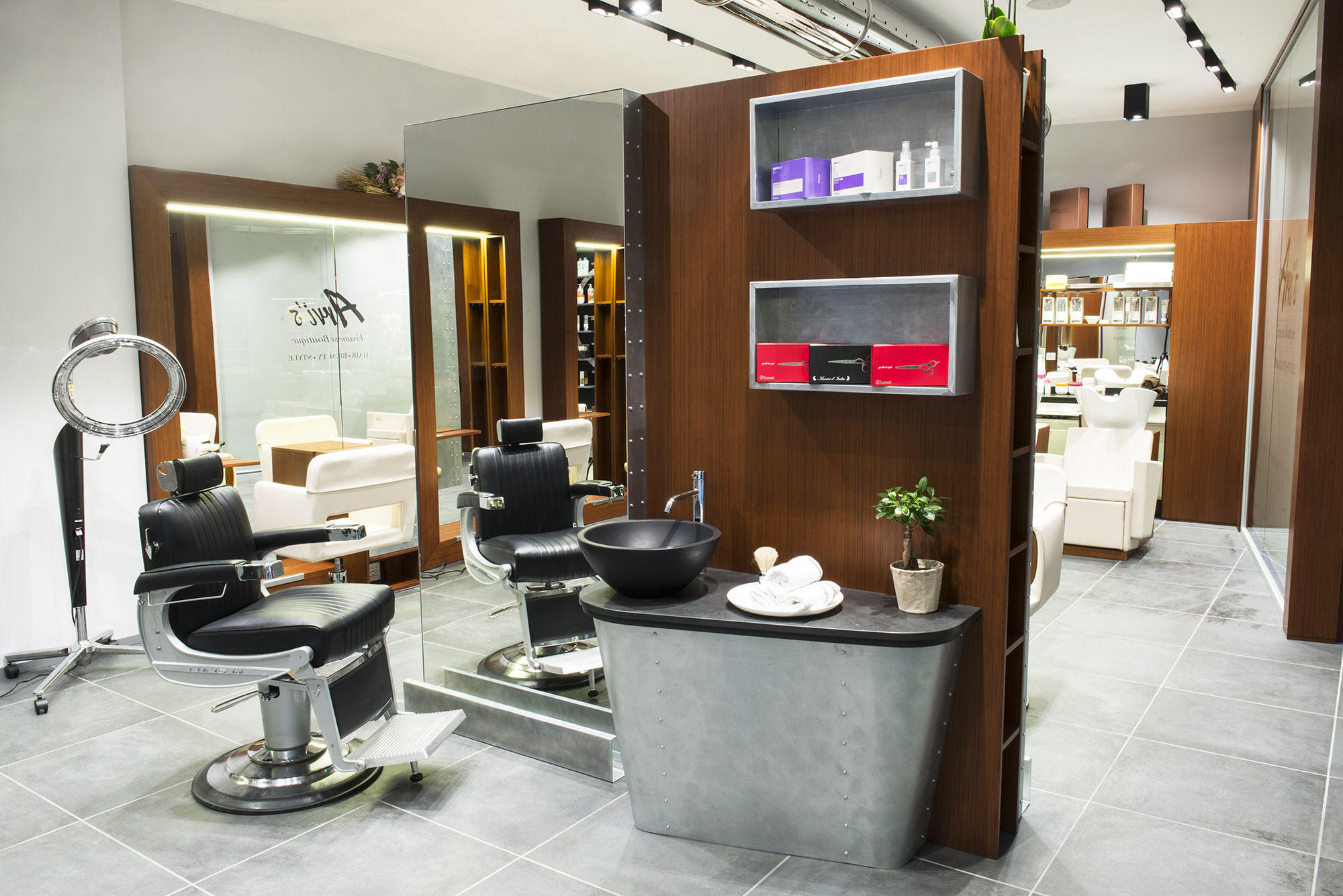 意大利 Takara Belmont 美容院设计-9