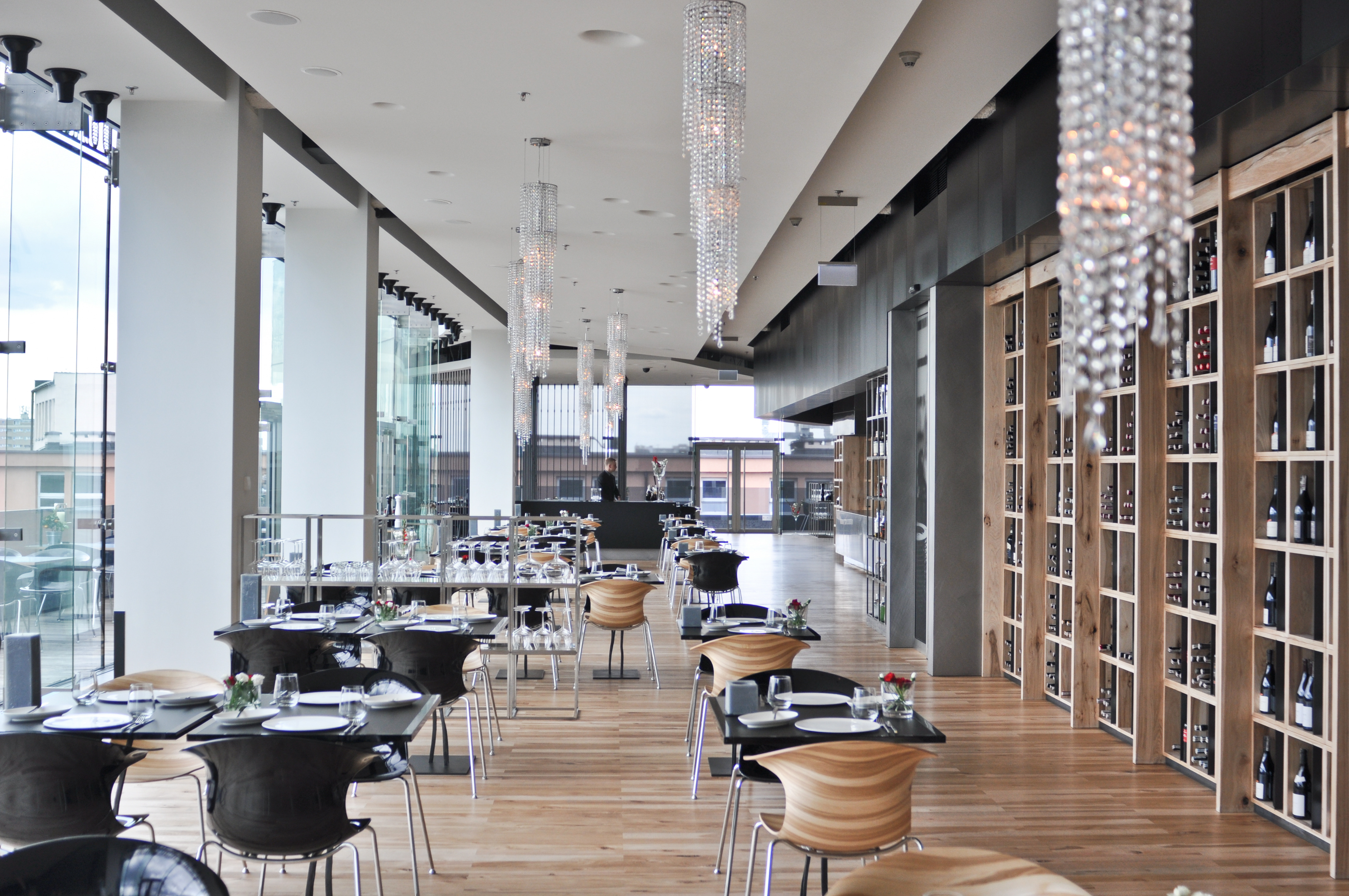 Wolf Bracka 餐厅的 Manooi Fjord 水晶吊灯-13