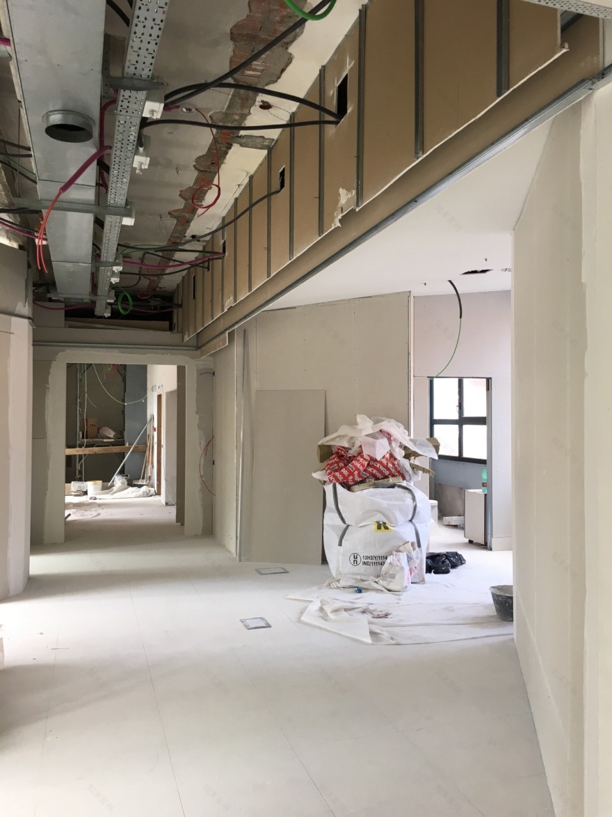 药企总部百年老建筑的现代改造-7