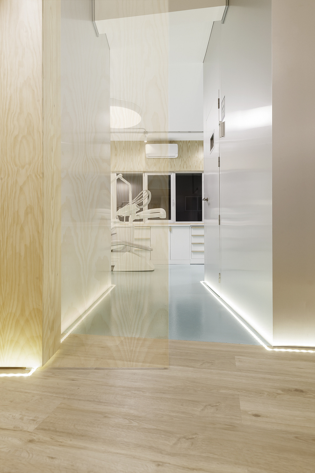 阿德里安娜·迪亚兹牙科诊所-4