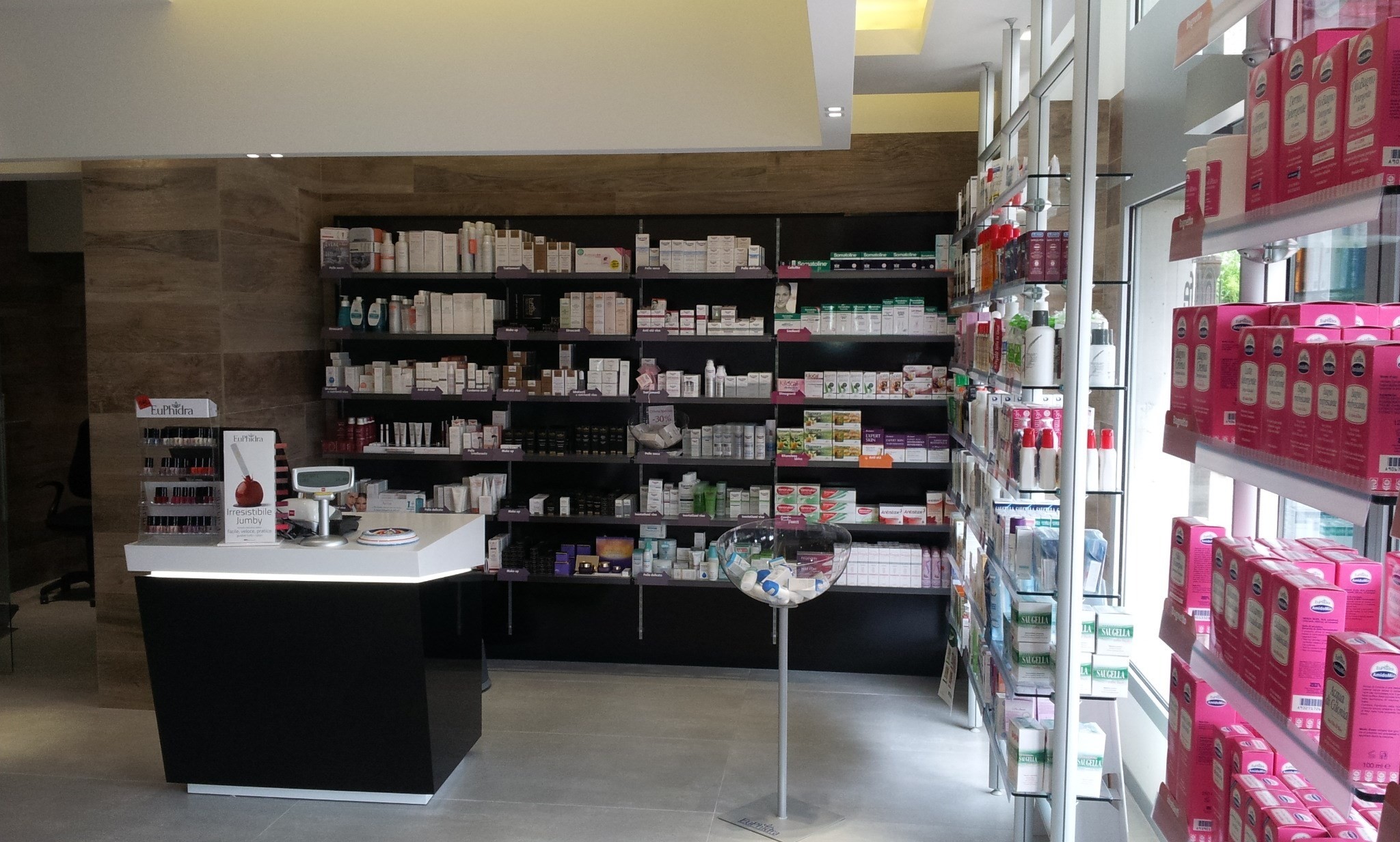 2014 年完成的 Dr.ssa. Spadaro 药店室内设计-5