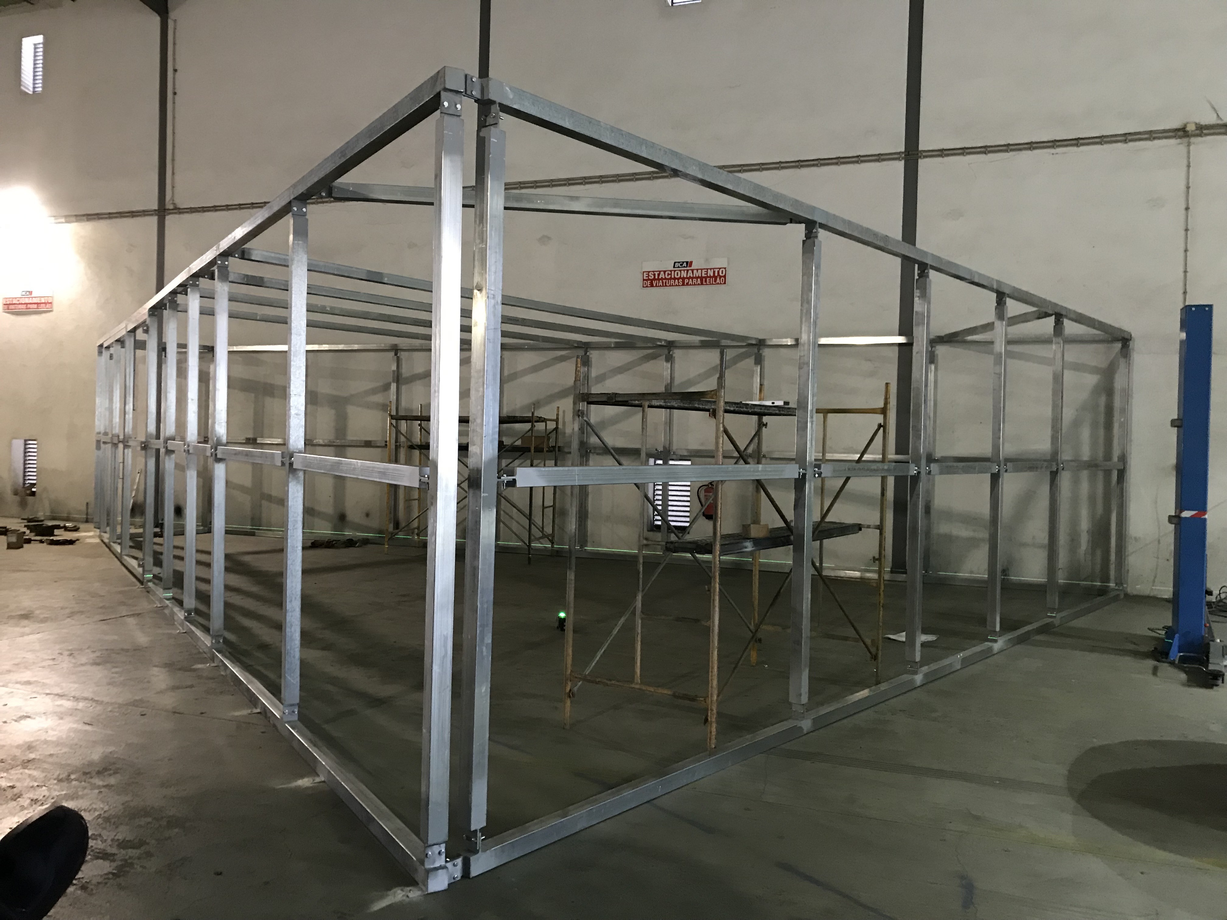 葡萄牙汽车展示厅的快速装配照明设计-6