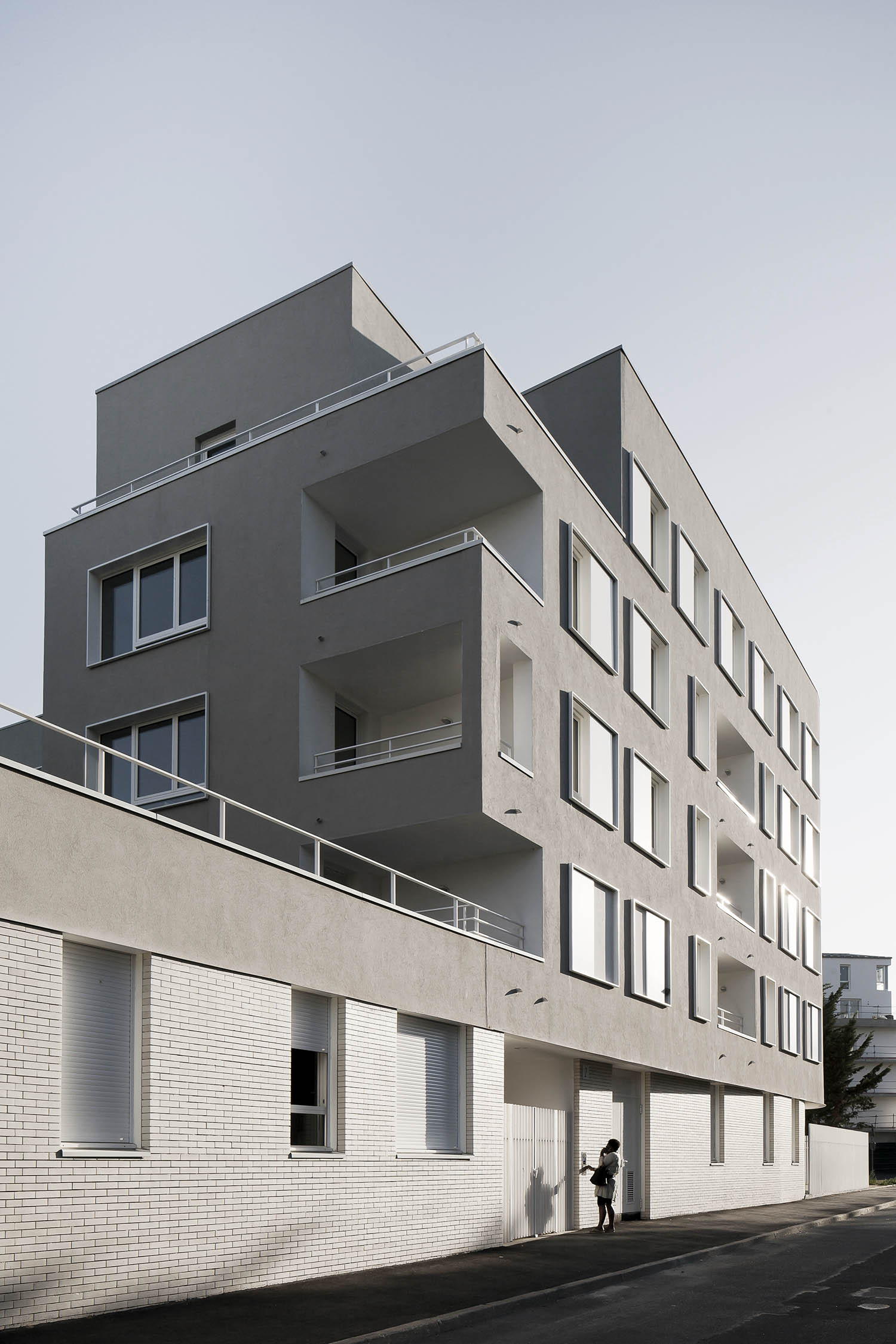 融入城市肌理的绿色住宅设计-2