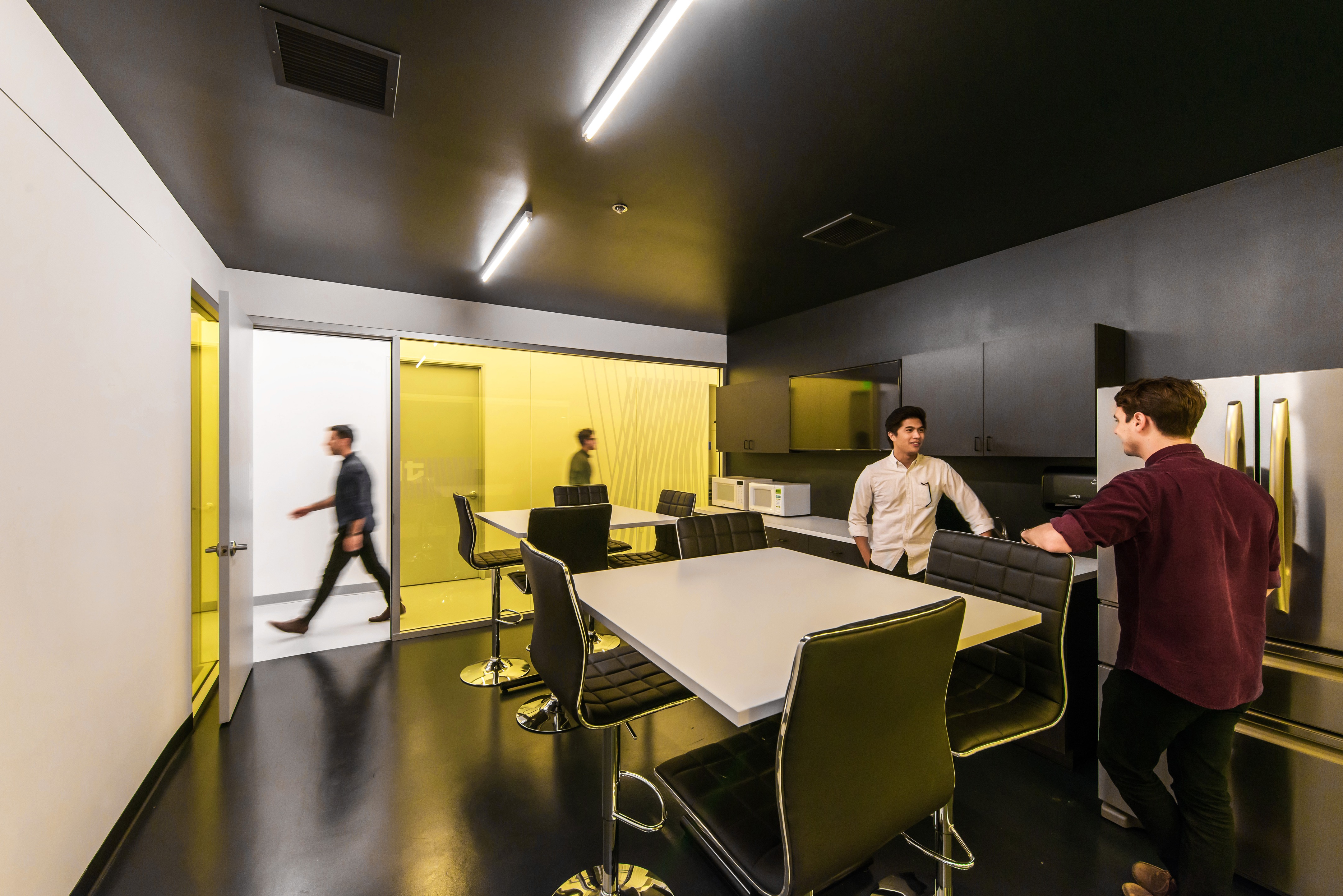 重塑工业遗迹 | Orange County 电子公司办公室设计-8