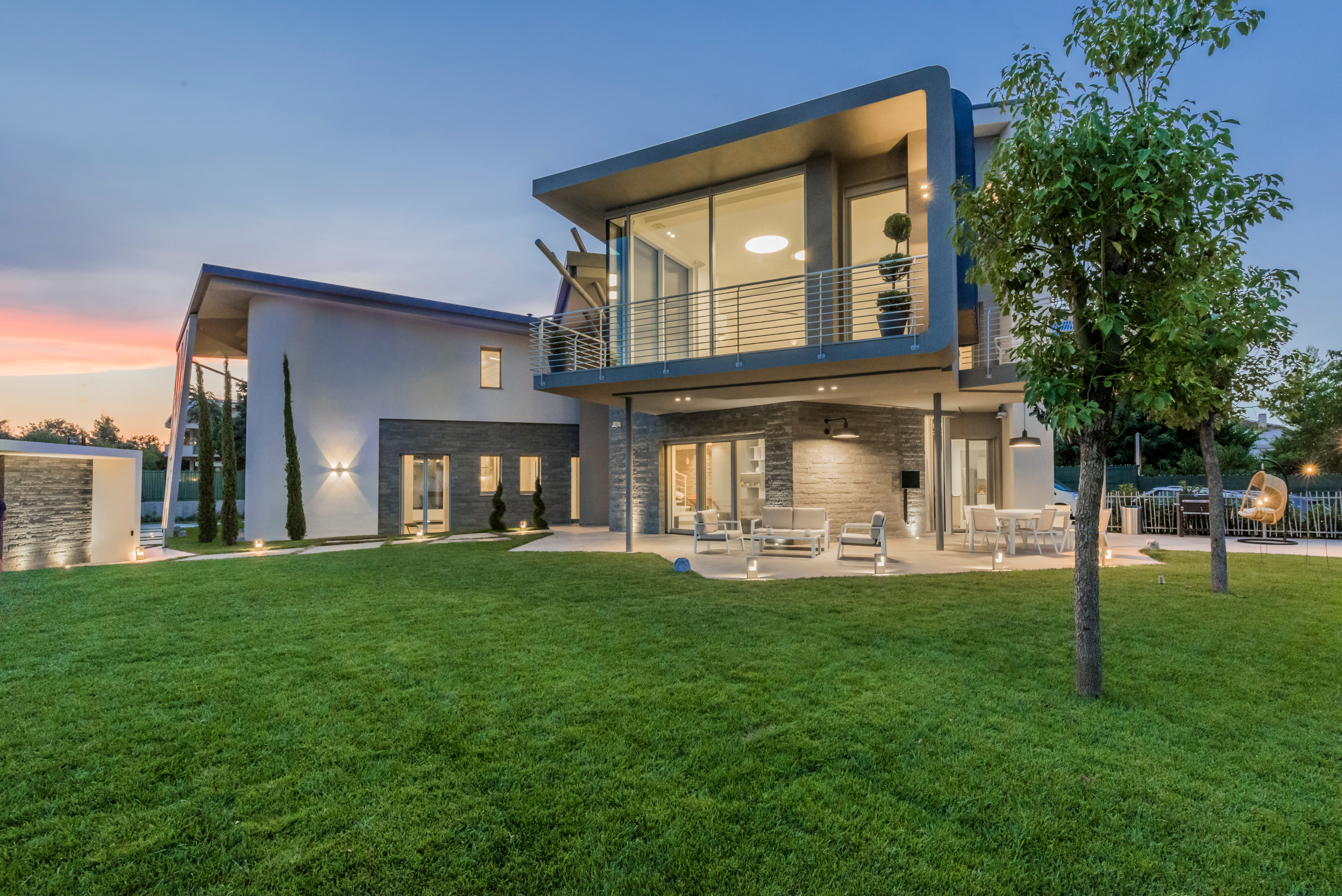 铝制屋顶的四叶草别墅-2