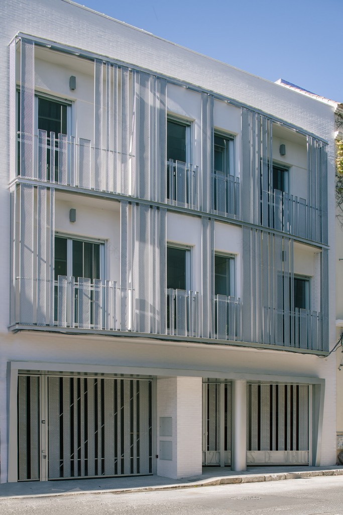 融合历史与当代的塞维利亚多户住宅-3