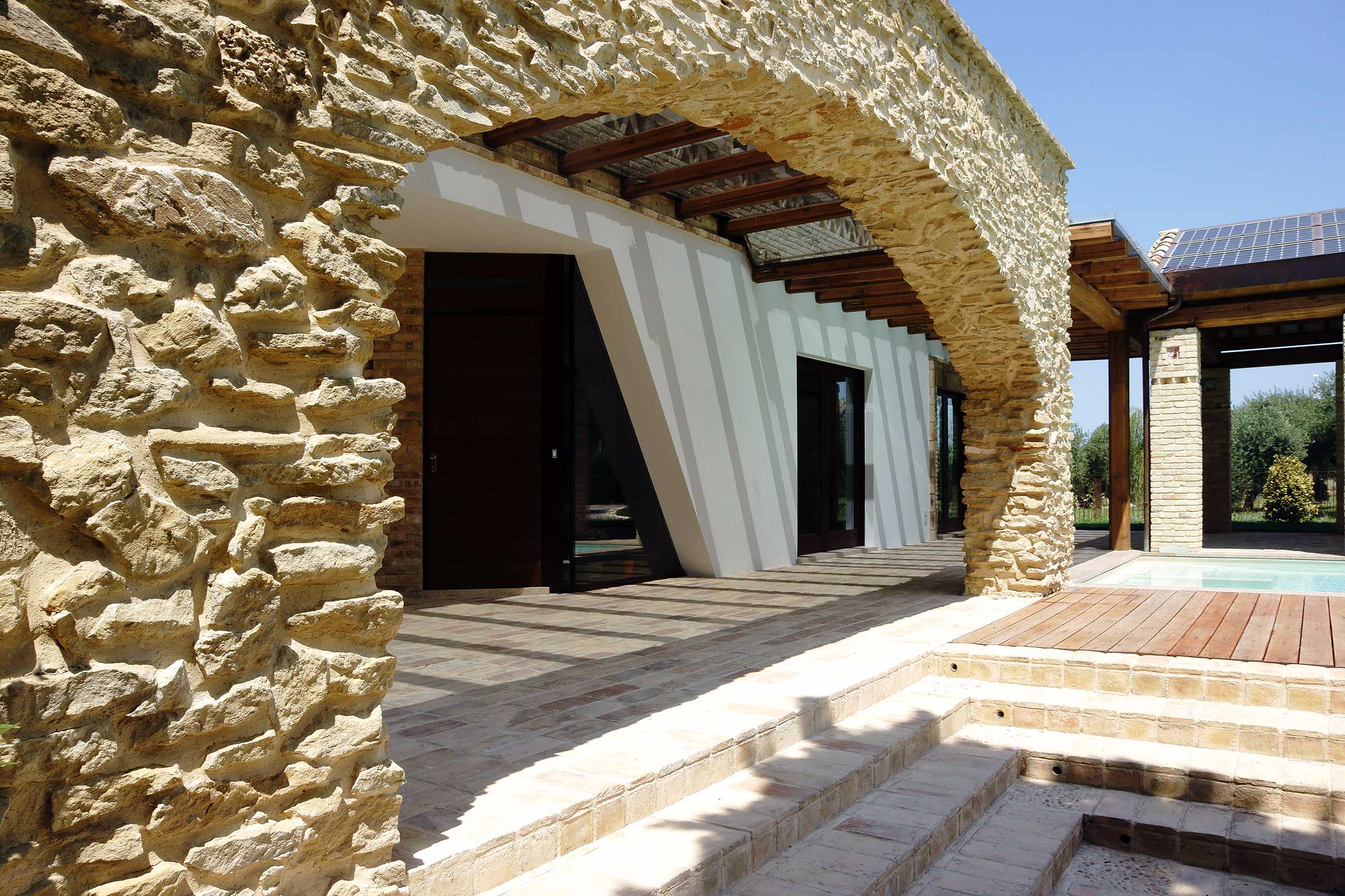 游泳池和圣约翰小教堂-22