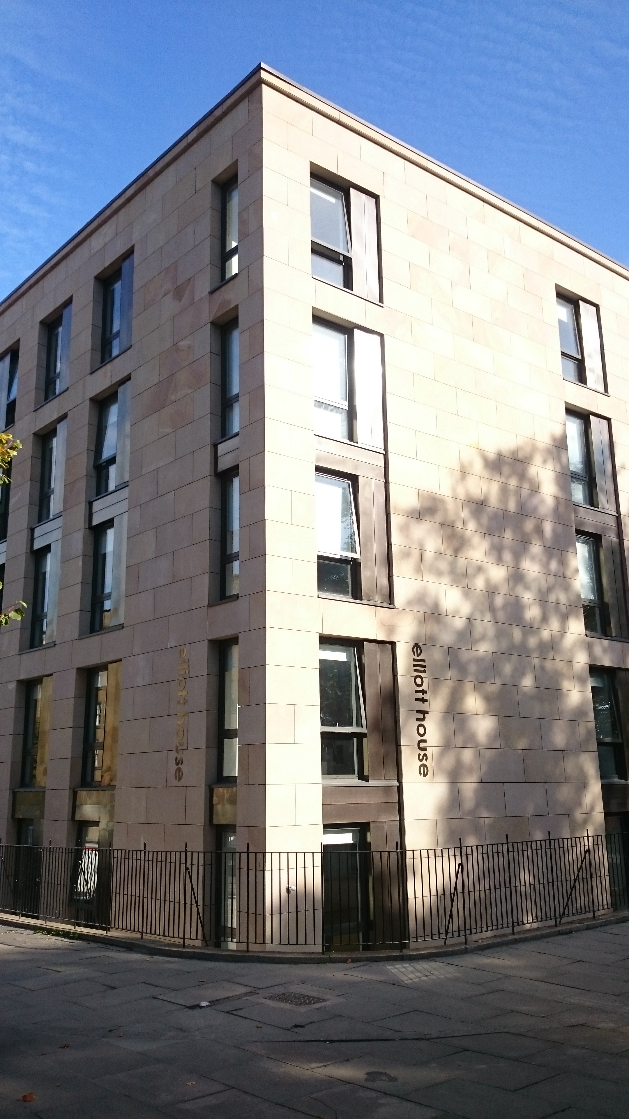 融合传统与创新的大学宿舍设计-12