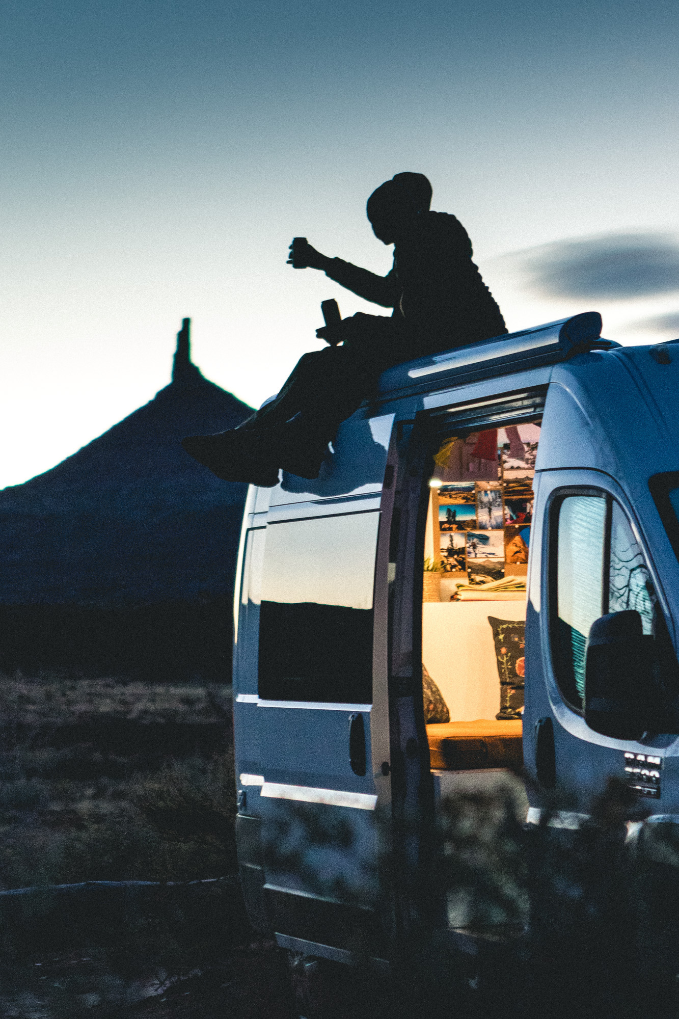 升级版 Van 2.0——多功能房车生活空间-12