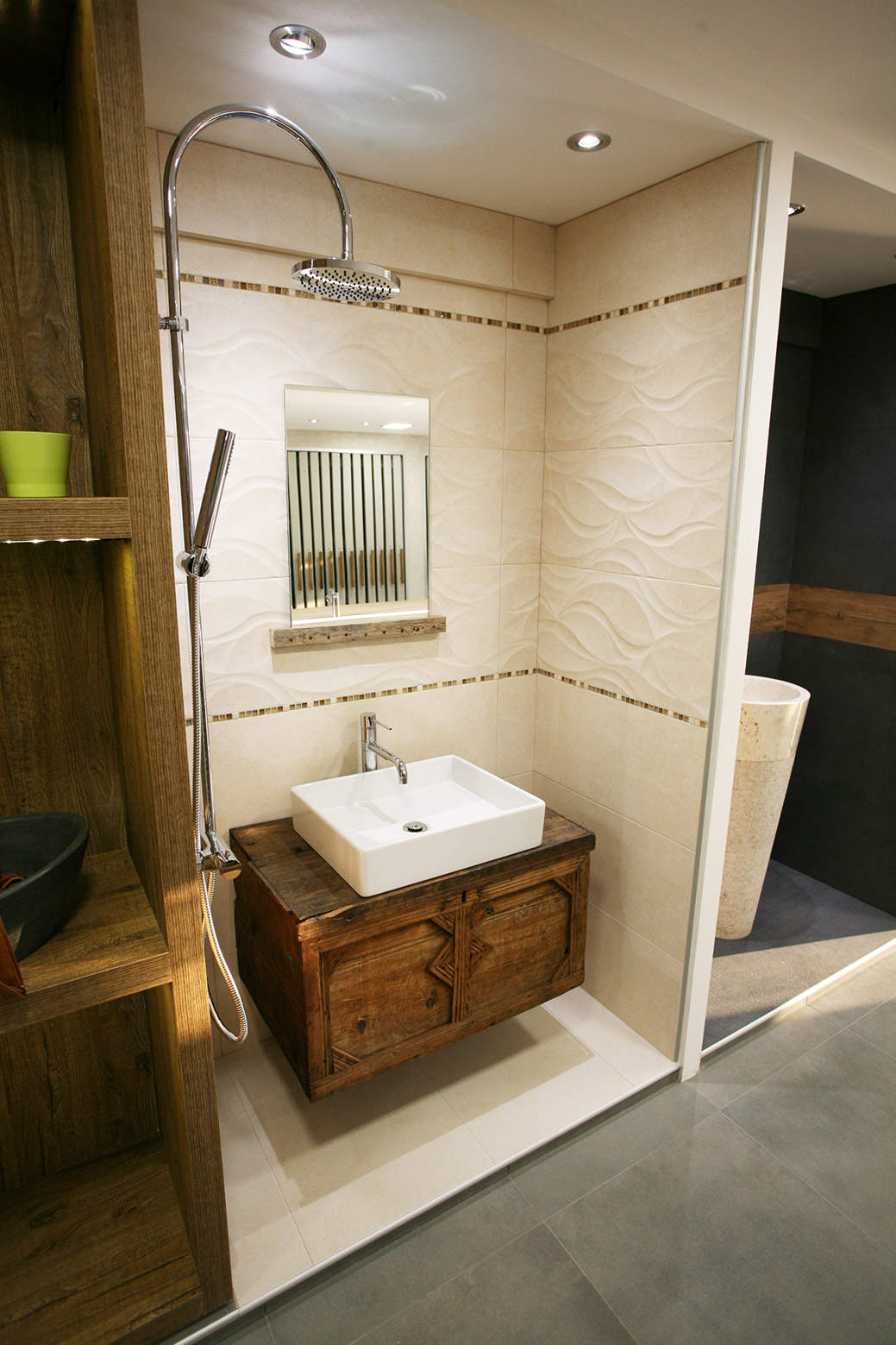 简约风格卫浴展示厅-30