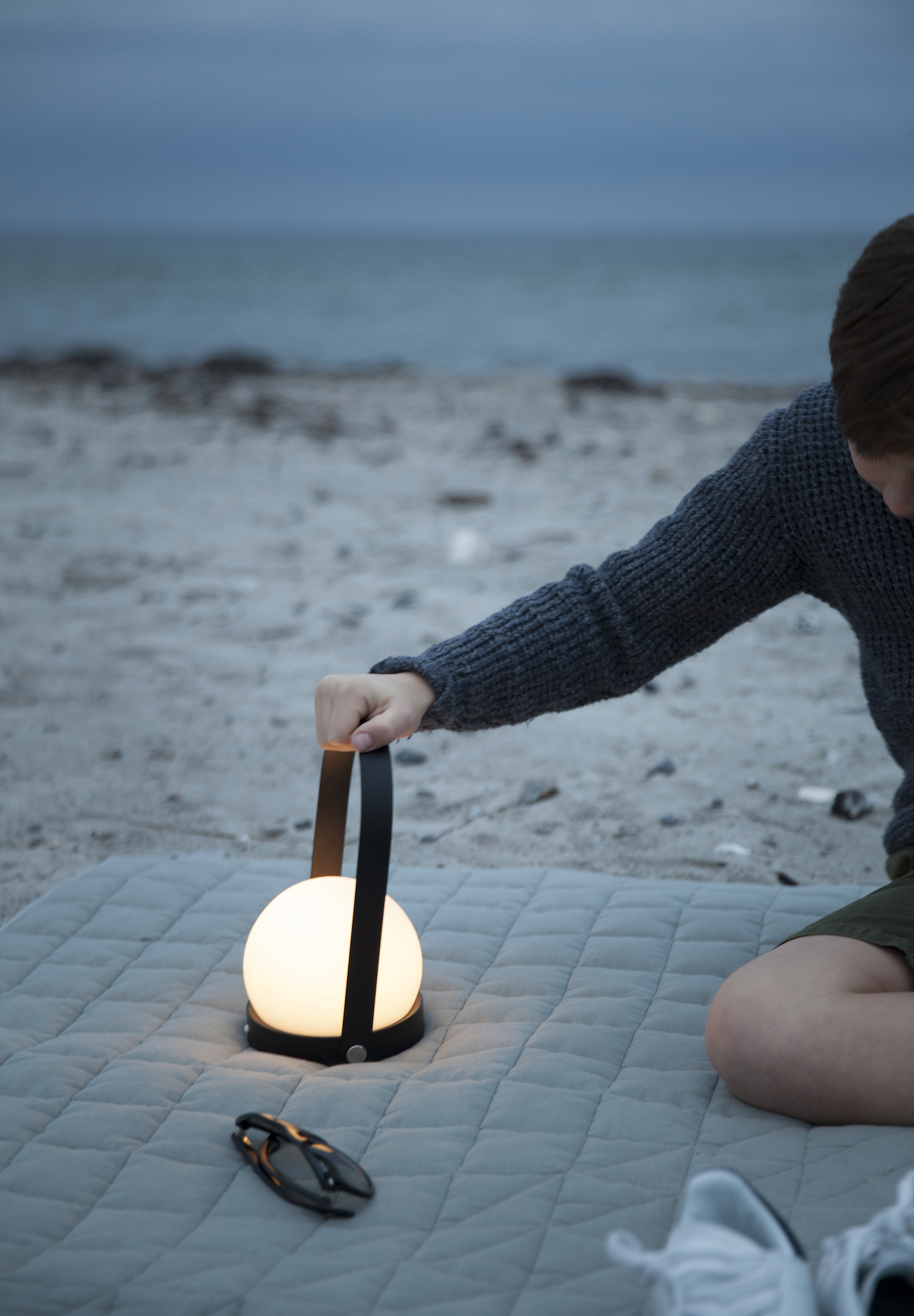 卡丽便携式充电 LED 灯——极简设计与“hygge”的完美结合-10