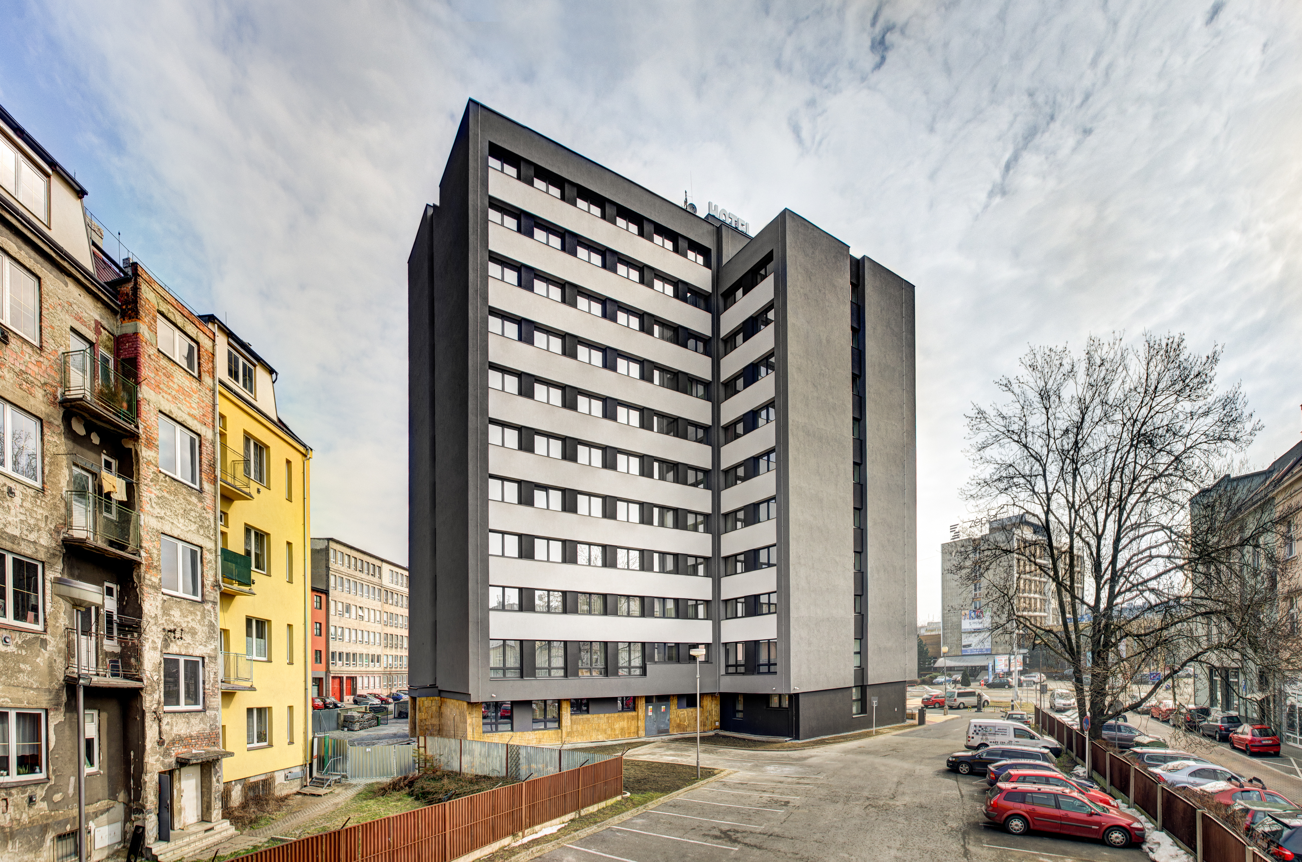 2015 年城市酒店和谐厅的现代改造-4