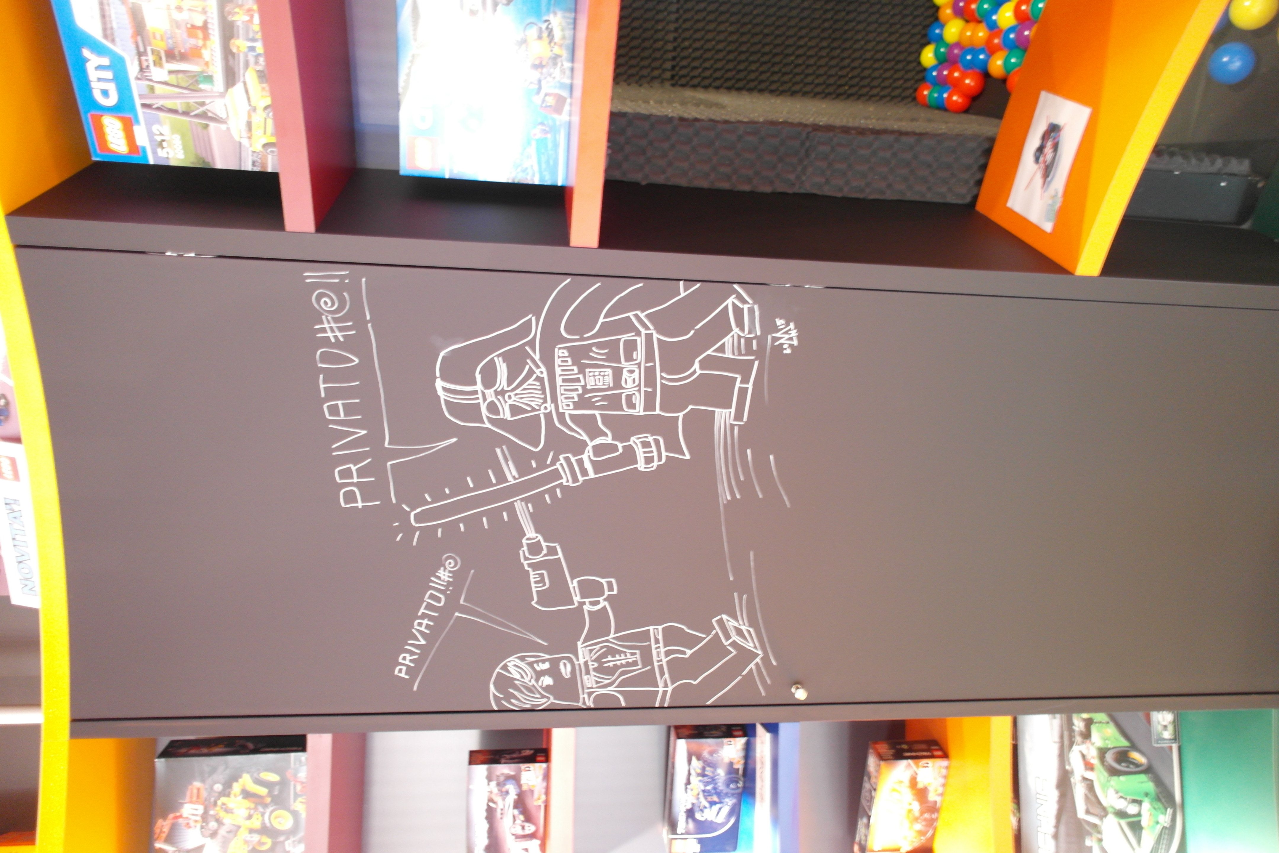 创意玩具店里的意大利手工冰淇淋-19