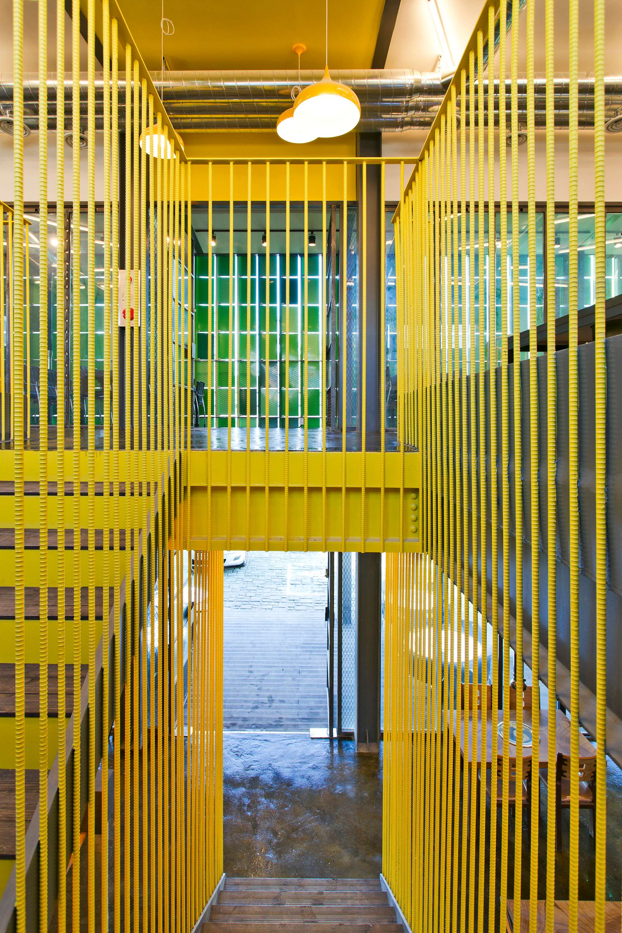 韩国仁川“森林的房子”餐厅,绿色百叶窗创造自然立面-31