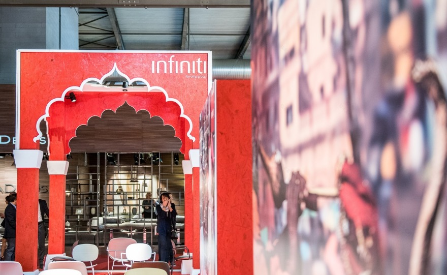 2015 年米兰家具展 Infiniti 展台——木结构魅力诠释现代展览设计-24