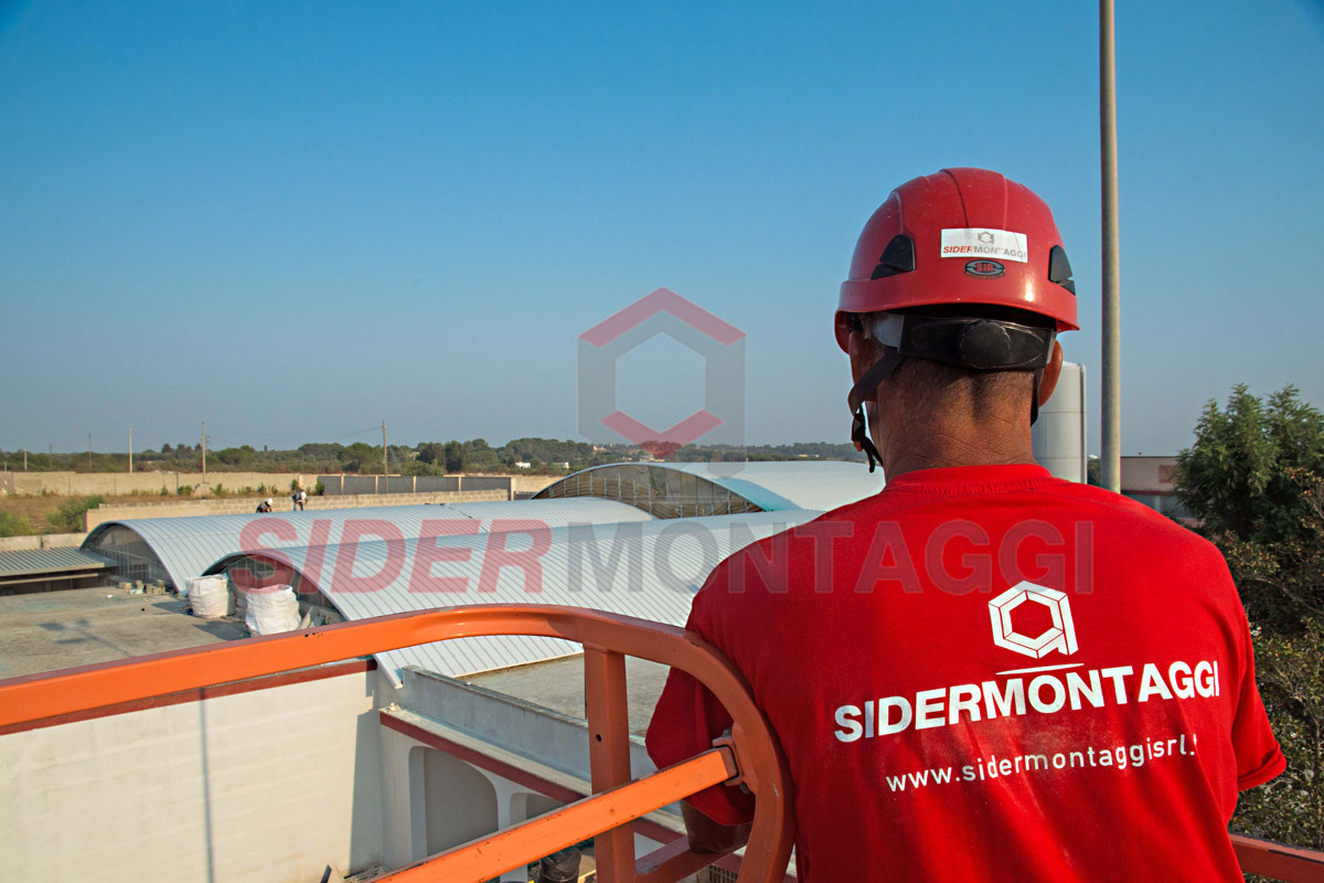 2017 年 Paviblok 工业建筑屋顶翻新及 asbestos 清理案例-16