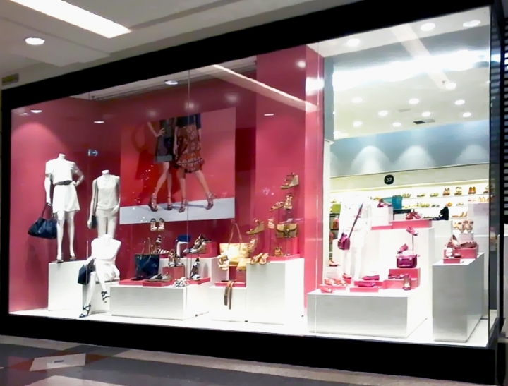 Shoestock鞋专卖店空间创意设计-7