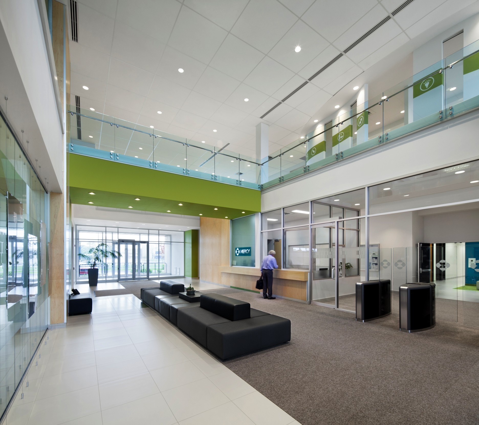 Montreal Merck 总部 · 现代共享办公空间-3