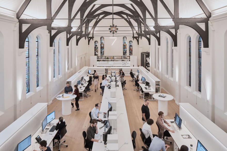 Squillace Architects:古老教堂改造工作空间-17