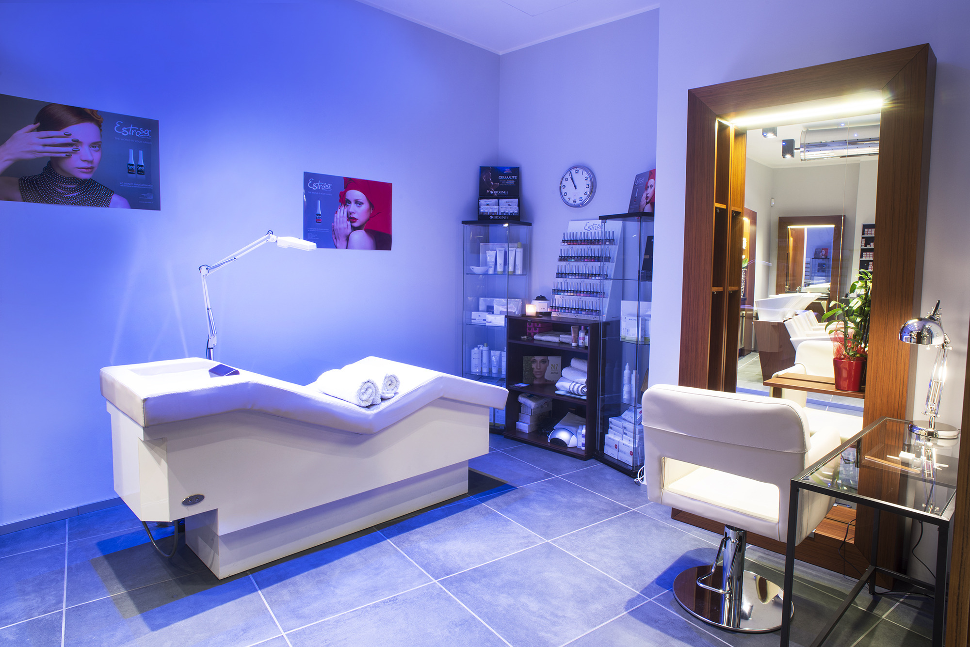 意大利 Takara Belmont 美容院设计-13