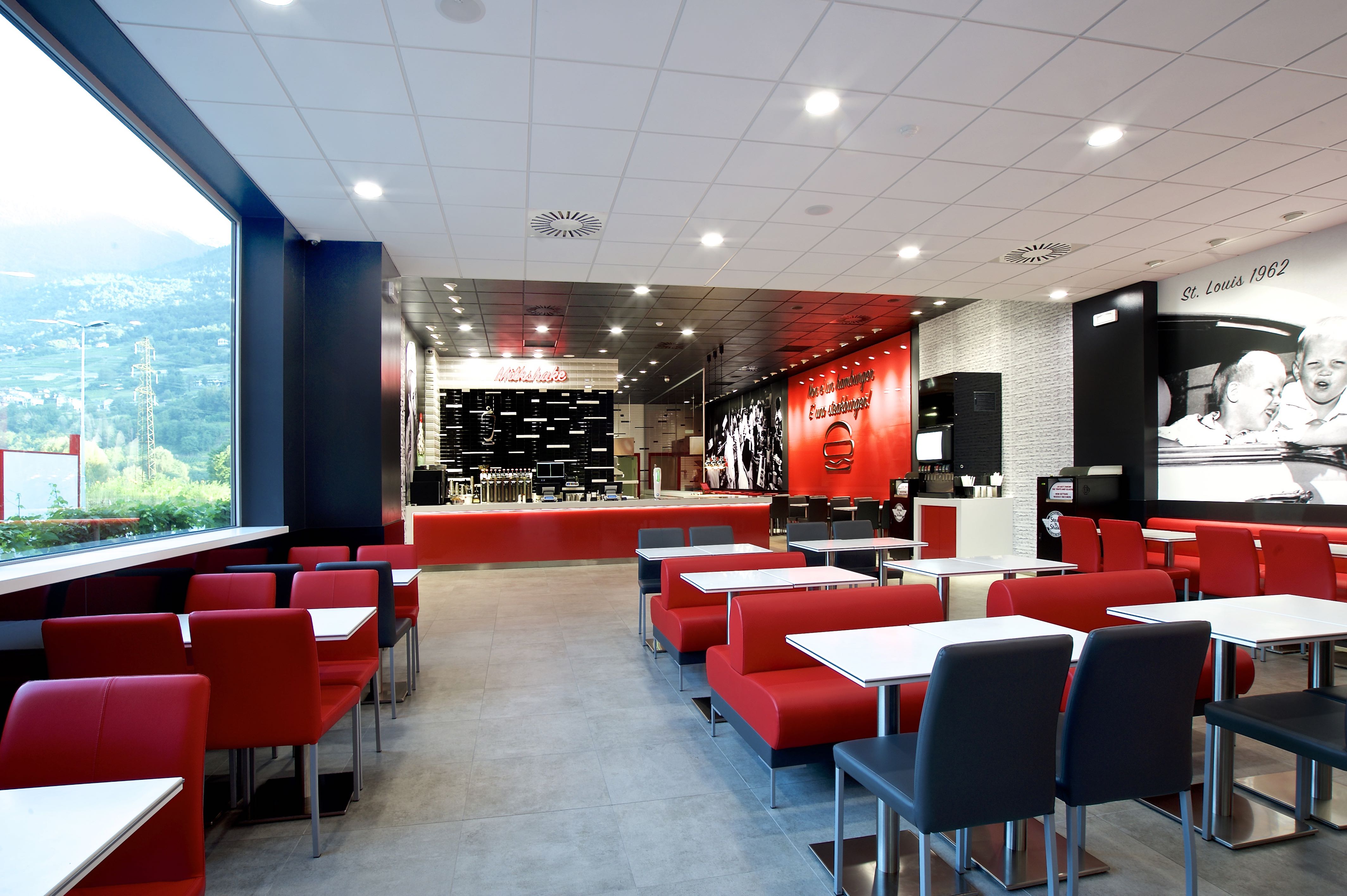 跨国连锁餐厅“Steak 'n Shake”室内设计案例解析-2