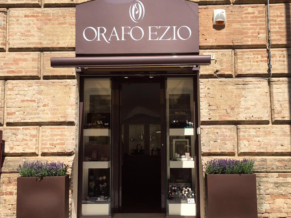 2016 年完成的 gioielleria Ezio 珠宝店室内设计案例-7