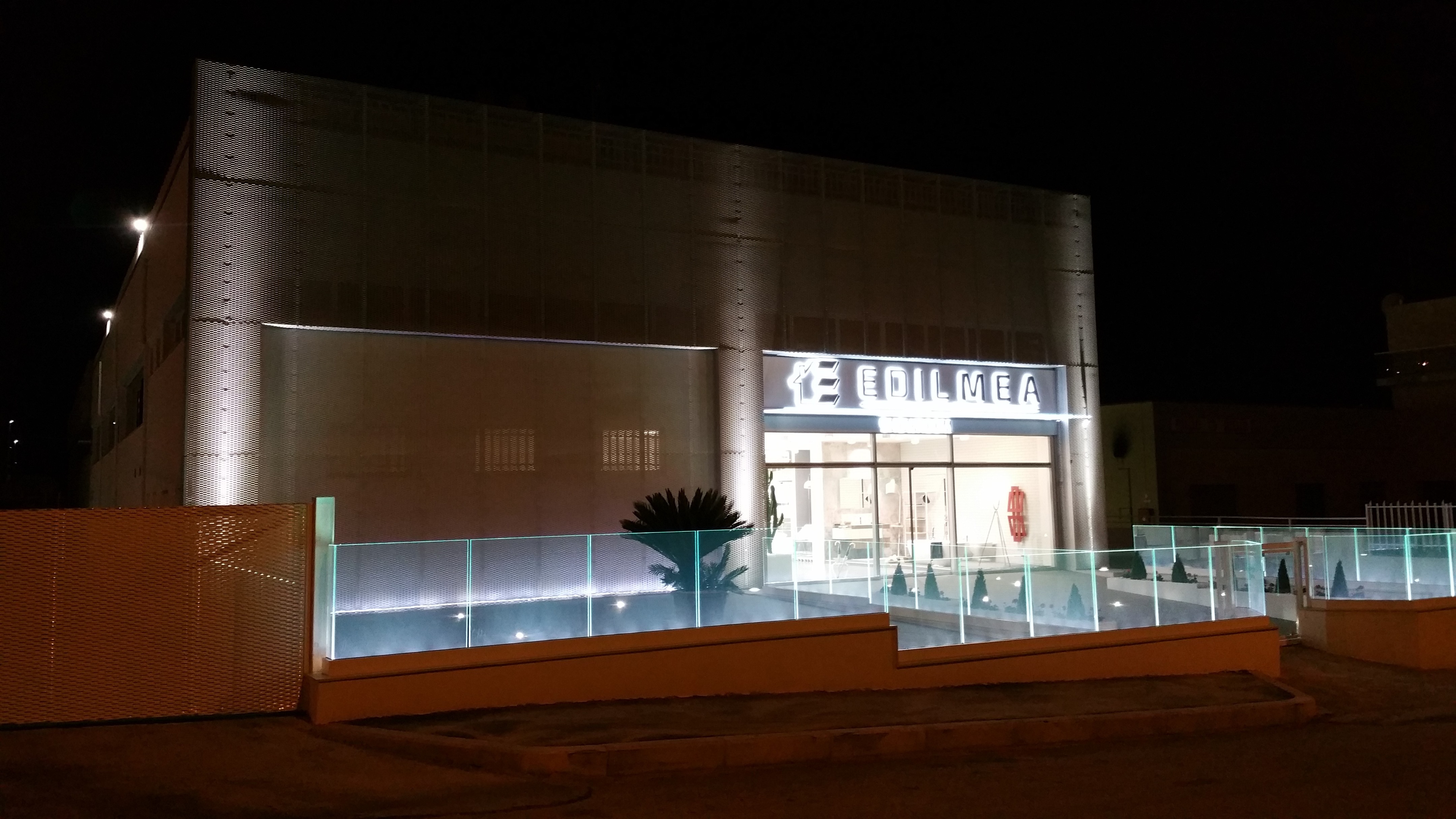 旧厂房变身高质感家居展示厅——意大利 EDILMEA 公司新展厅-3