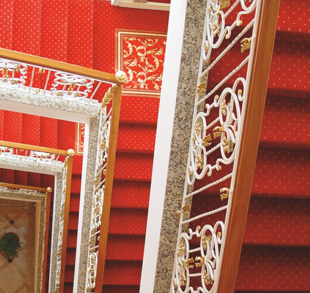 复古奢华酒店设计，营造百年皇家氛围-9