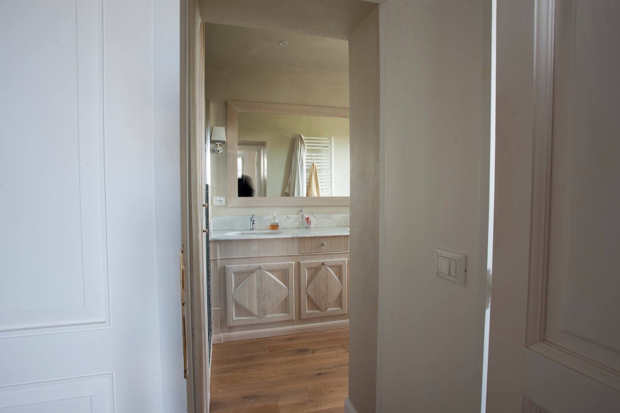 佛罗伦萨山丘上的北欧风情小屋-19