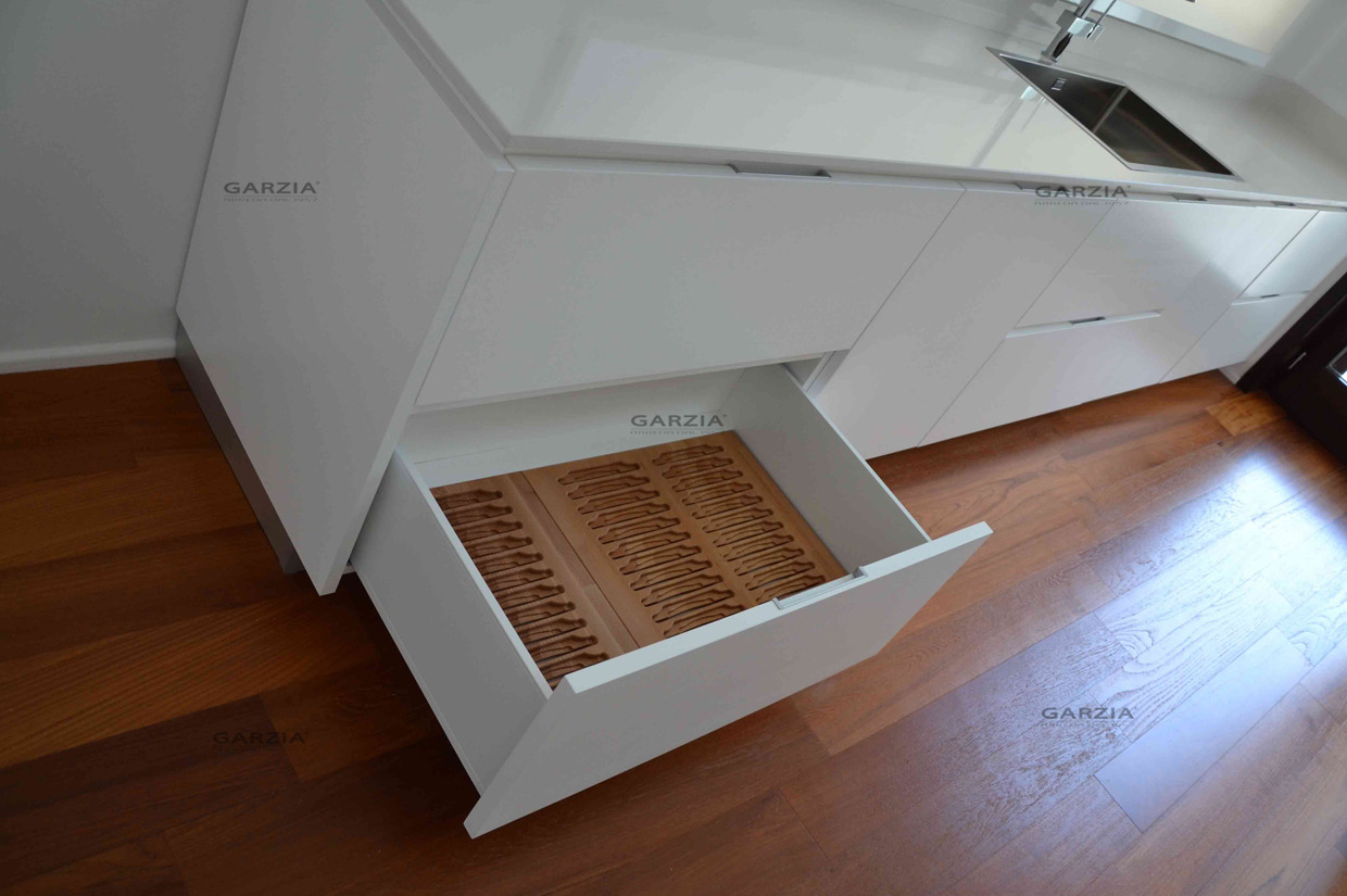 严苛现代厨房，木纹质感白橡木开放式厨房台面-10