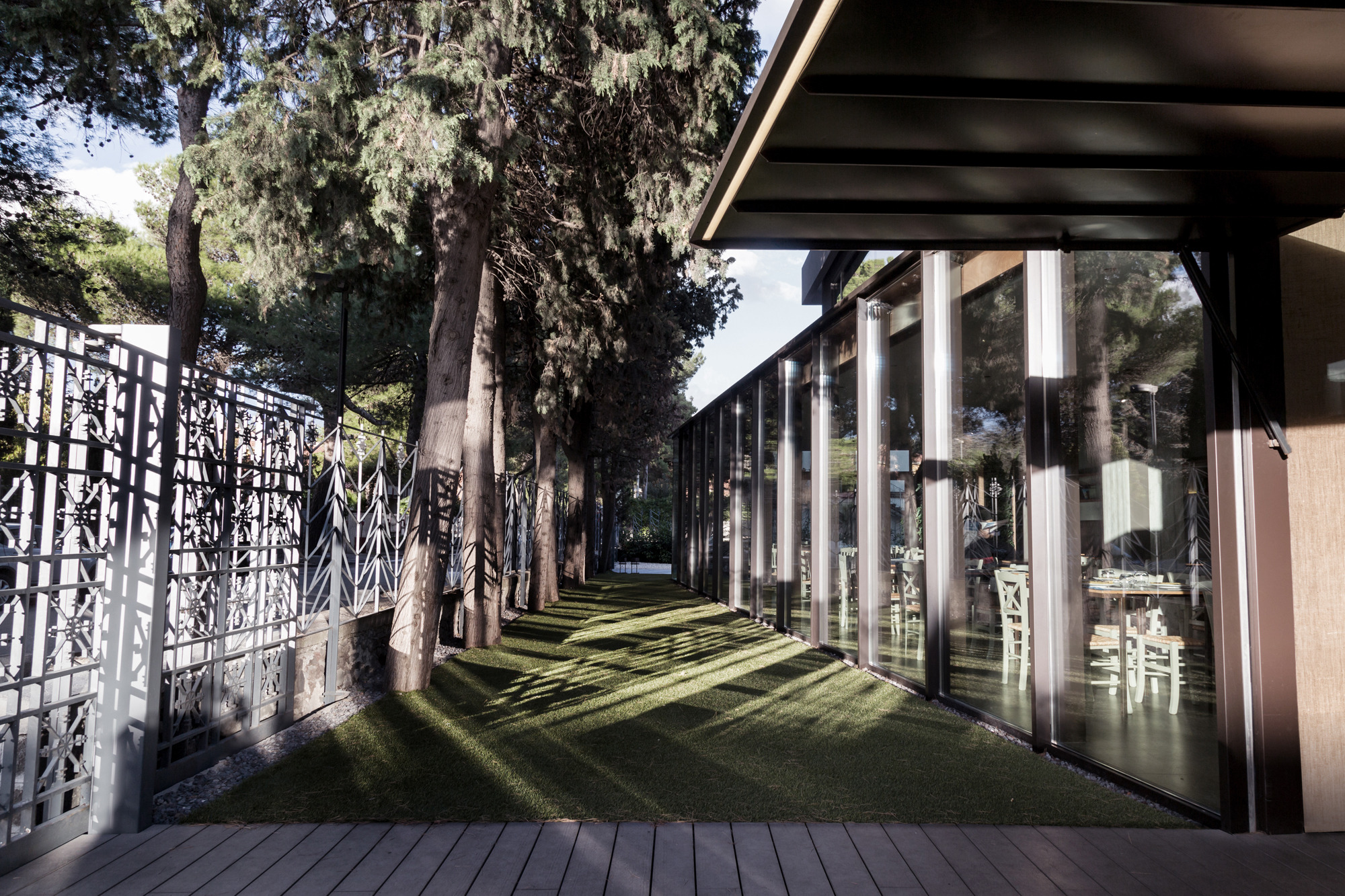 古宅新生,餐饮空间与历史文化的完美融合-14