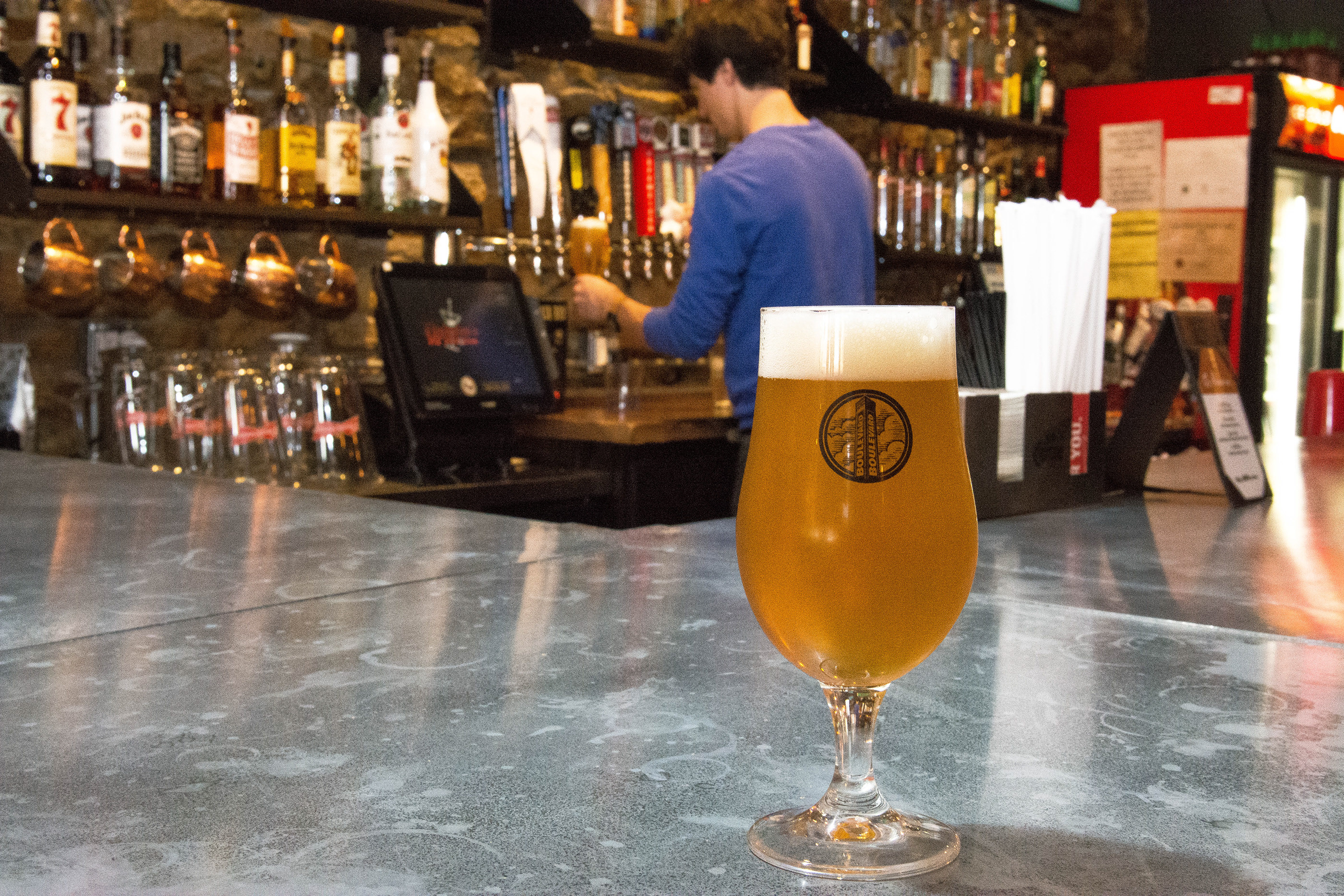 大学城经典酒吧翻新记-4