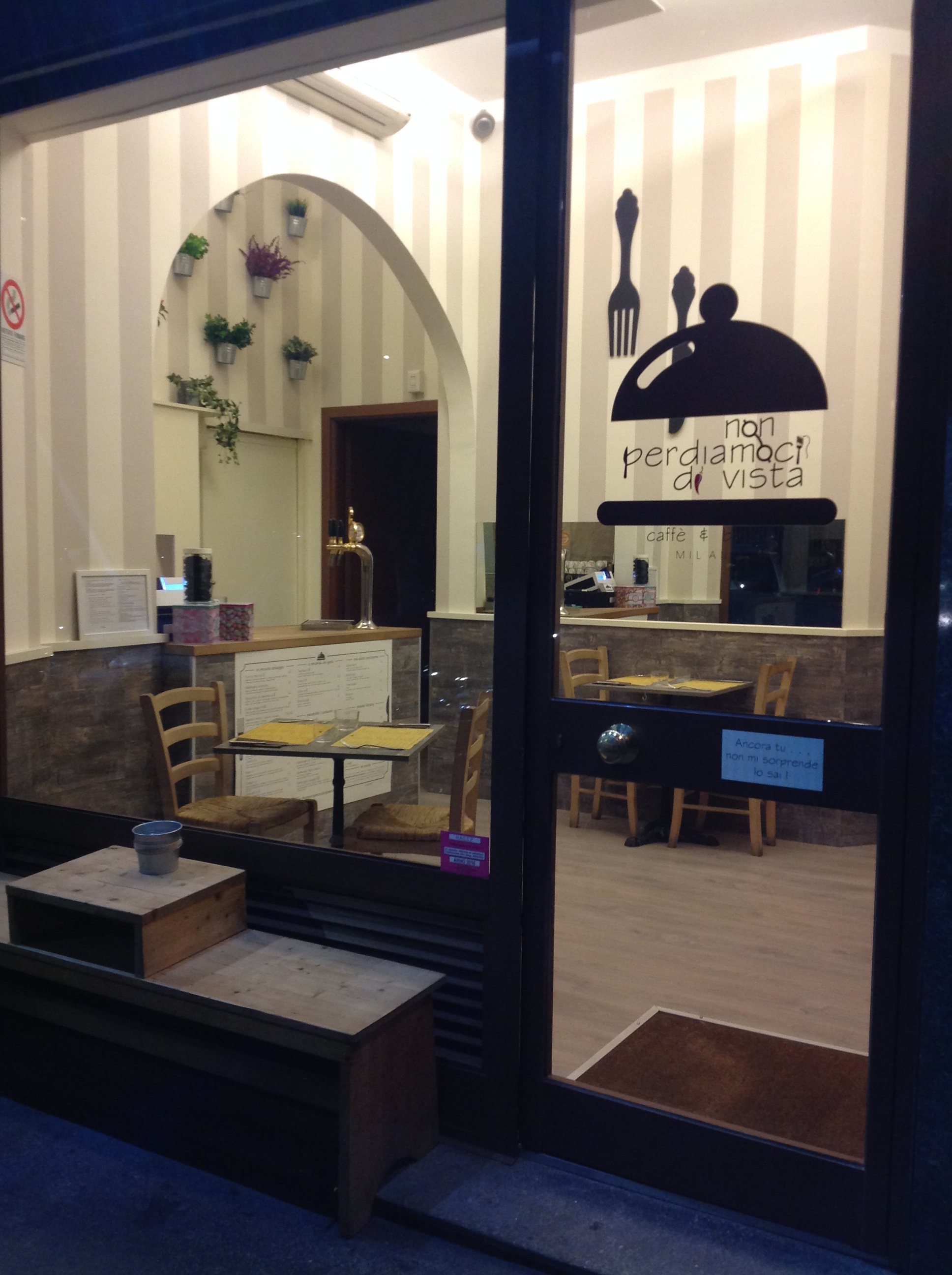 意式风情咖啡馆,品味独特设计魅力-17