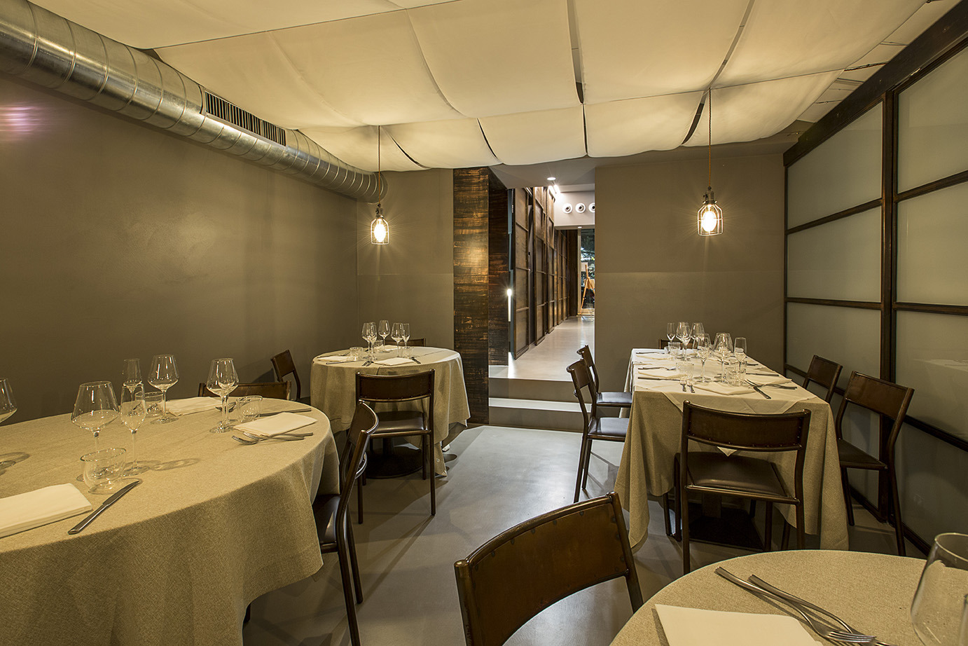 2017 年完成的 Hosteria 餐厅室内设计案例-12