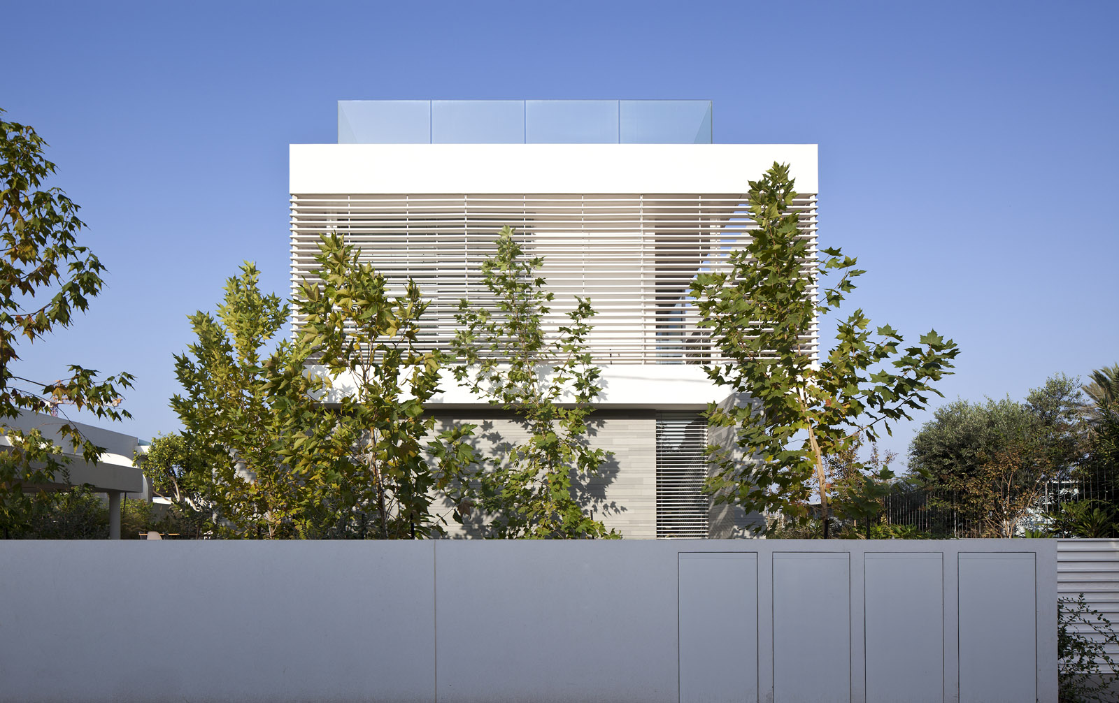 线性之家 | 利用石墙与木“Mashrabiya”打造四维空间-3