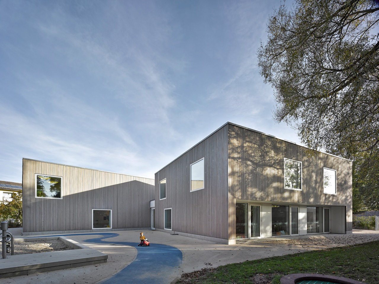 森林中的儿童村 | Freising 幼儿园设计-0