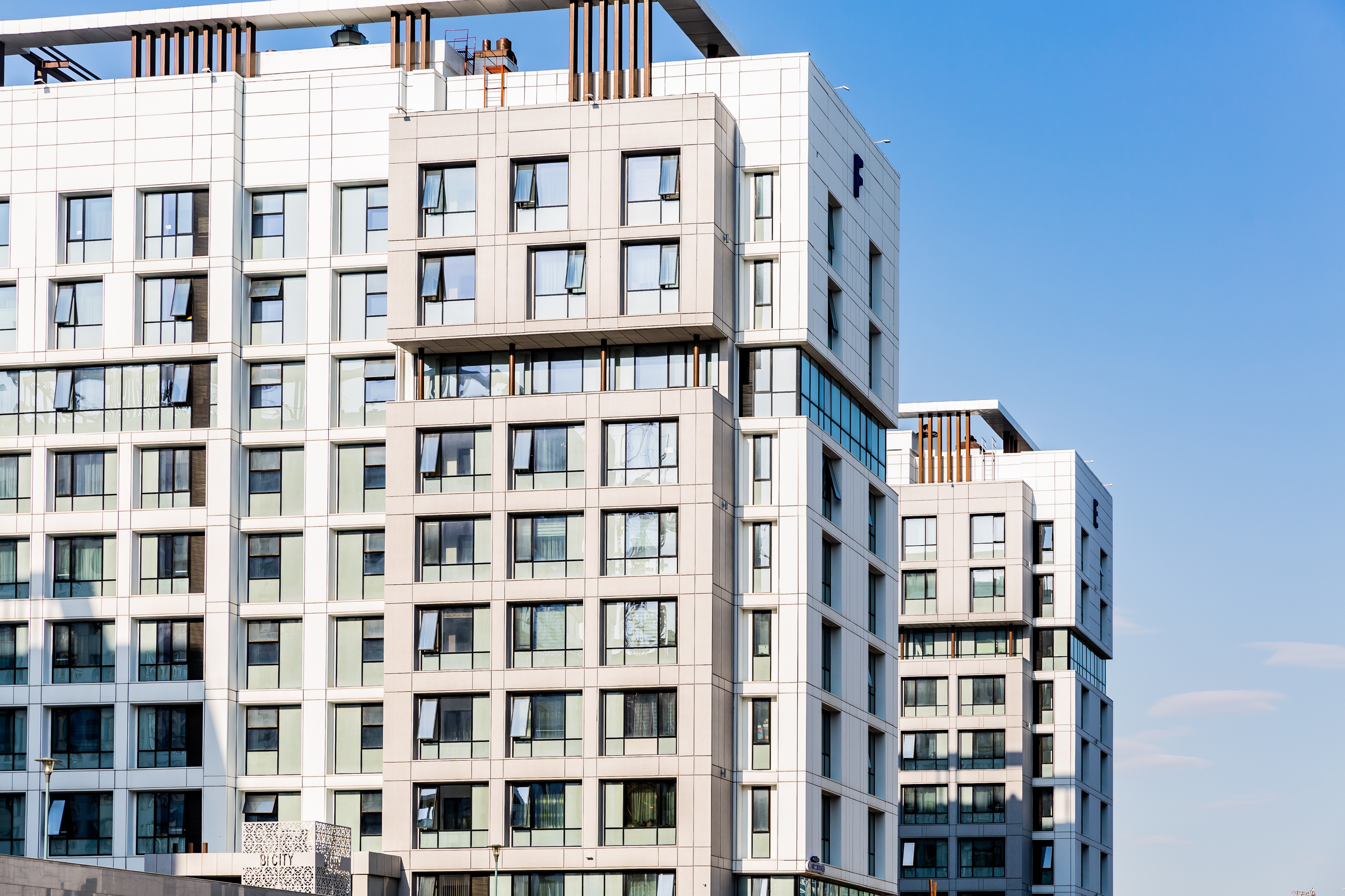 现代建构主义风格的舒适住宅区-4