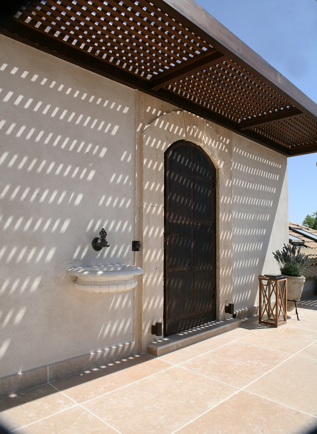 简约时尚的露台公寓设计-24