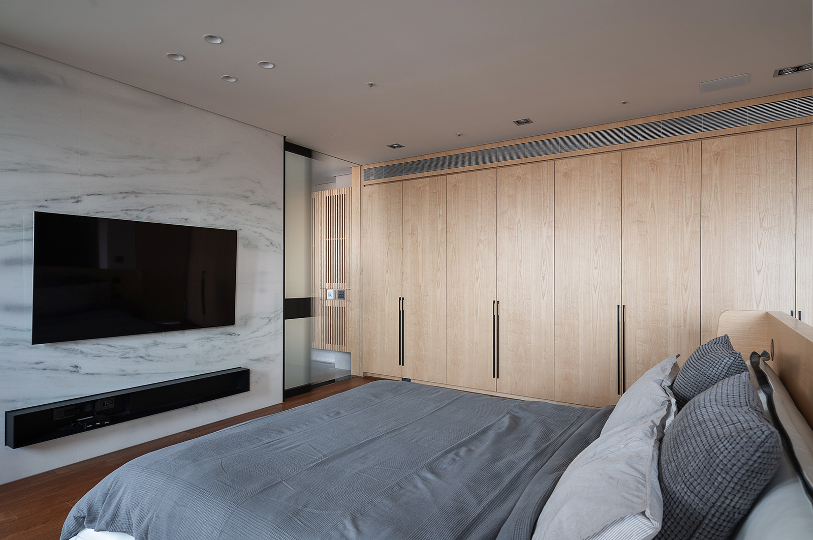 2018 年完工的 MUMU 公寓楼 | 混凝土与室内设计的完美结合-8