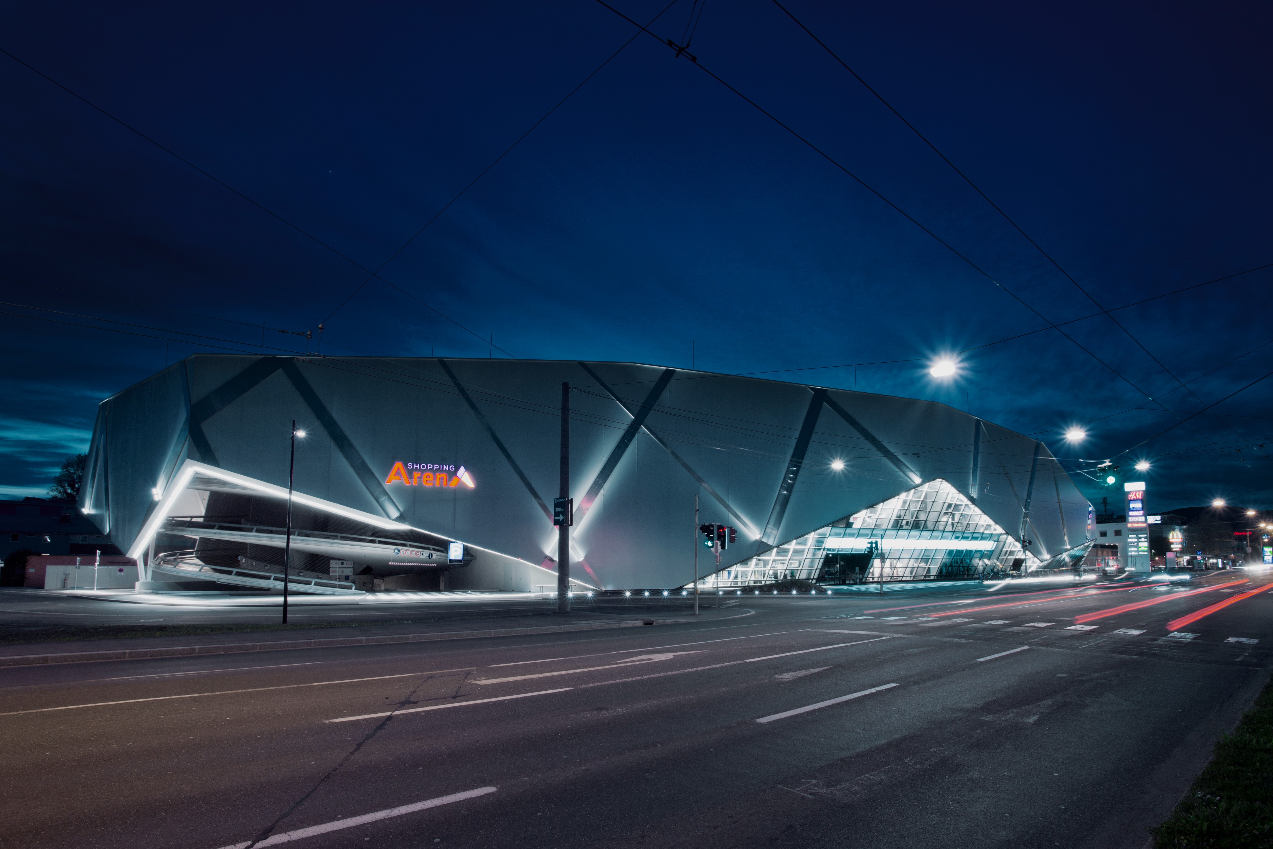 动感十足的购物商场设计-0