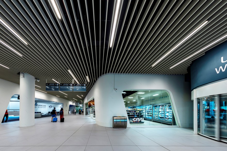 意大利都灵卡塞勒机场 Sandro Pertini 新到达区现代改造-2