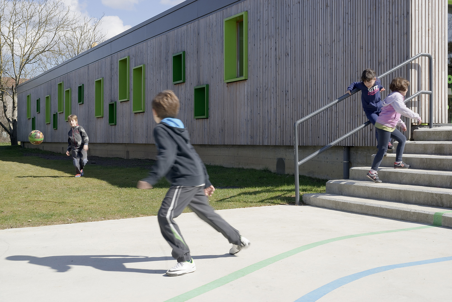 西班牙 Zubieta 幼儿园扩建项目，绿色与木质的儿童学习空间-33