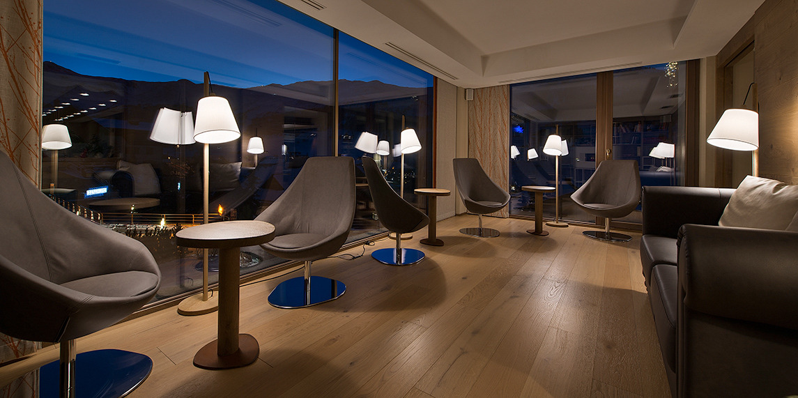 意大利 Livigno 酒店“Baita Montana”自然元素主题设计-9