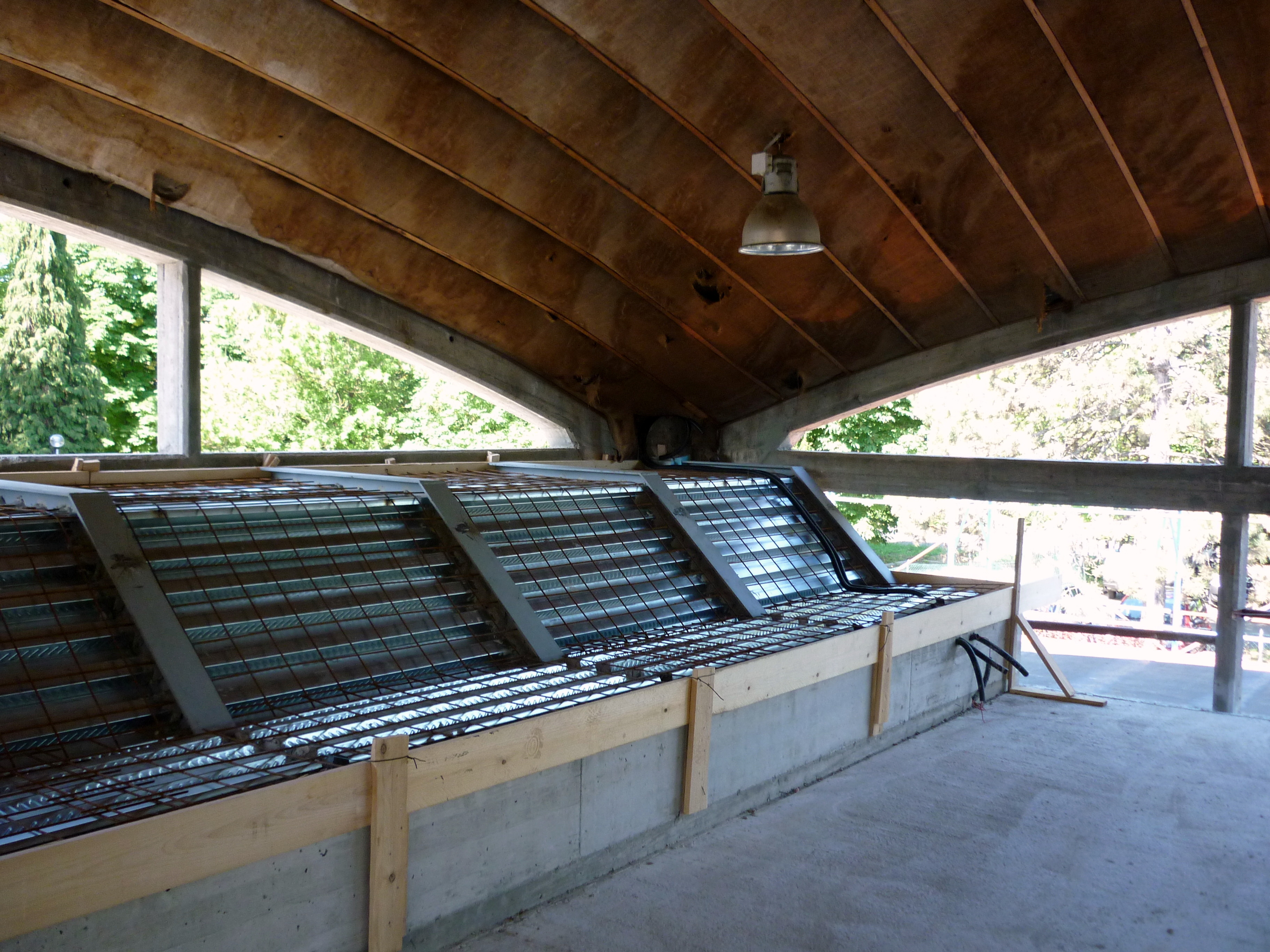 2011 年建设的多功能文化中心——O.S.E.A-23